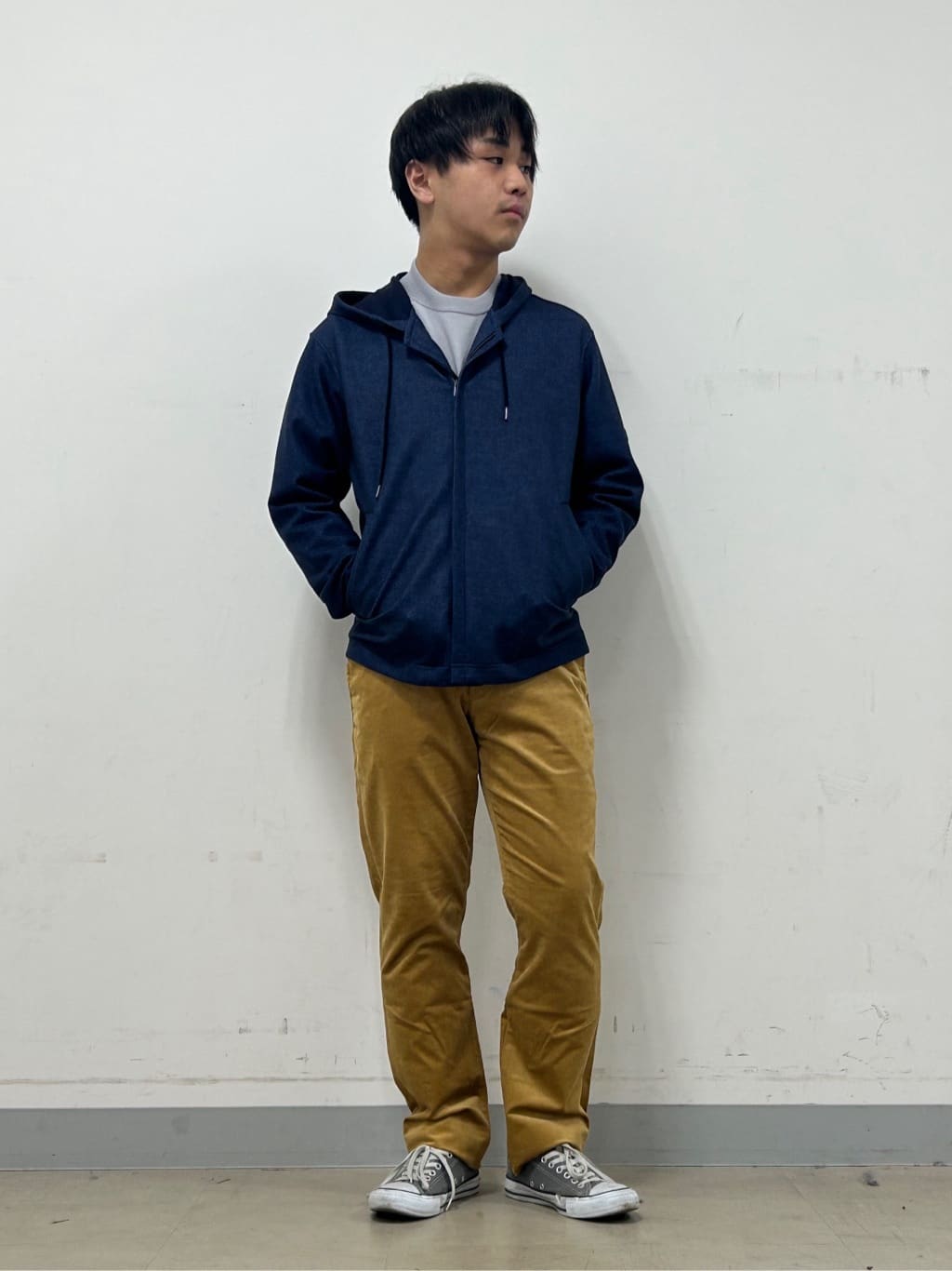 Hiroさんの「TAKEO KIKUCHI｜【JUST ONE LAYER】ダウンファブリックZIPパーカー」を使ったコーディネート