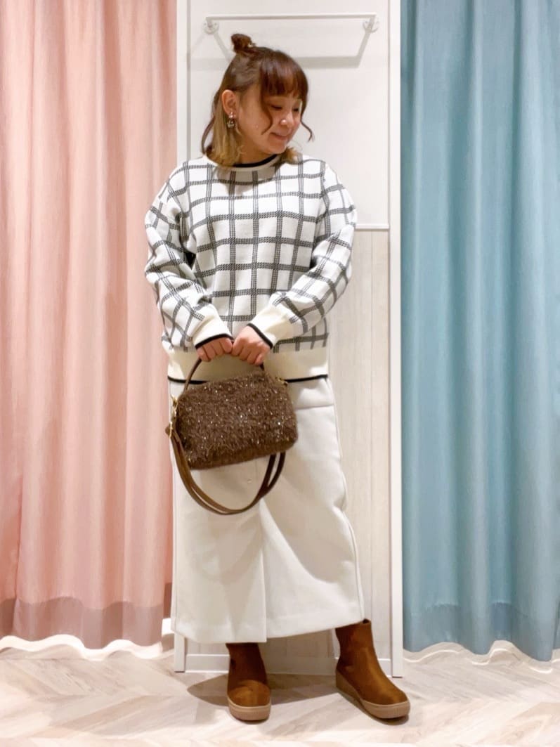 kitaさんの「SHOO･LA･RUE｜【S-LL/あったか】すらりときれい見え ベイカー風ナロースカート」を使ったコーディネート