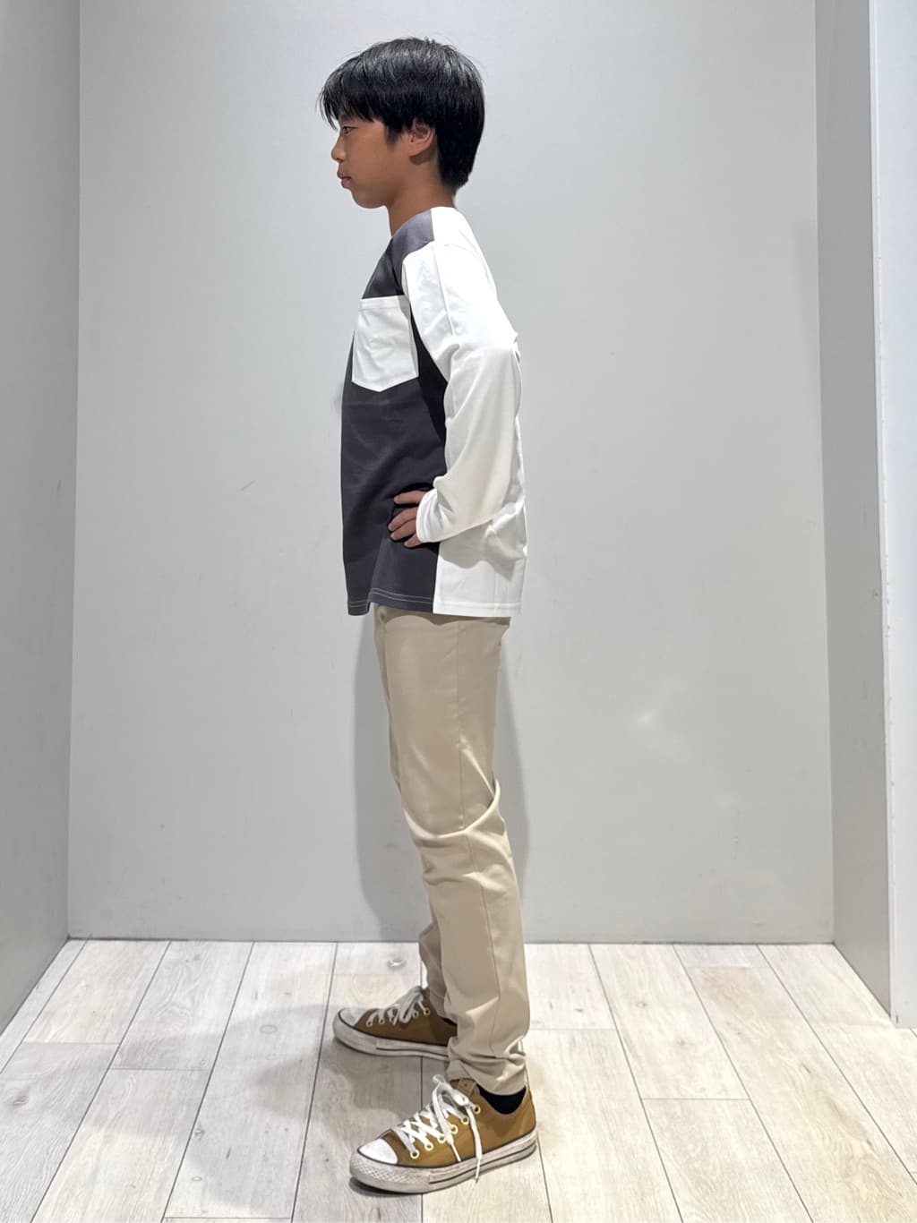 kuboさんの「THE SHOP TK｜【110-160/洗濯機OK】切り替え長袖Tシャツ」を使ったコーディネート
