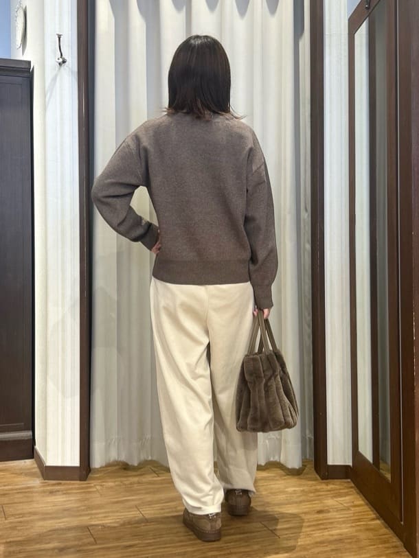yuzukaさんの「SHOO･LA･RUE｜【撥水/あったか】たっぷり着られる 中綿モンスターショートコート」を使ったコーディネート