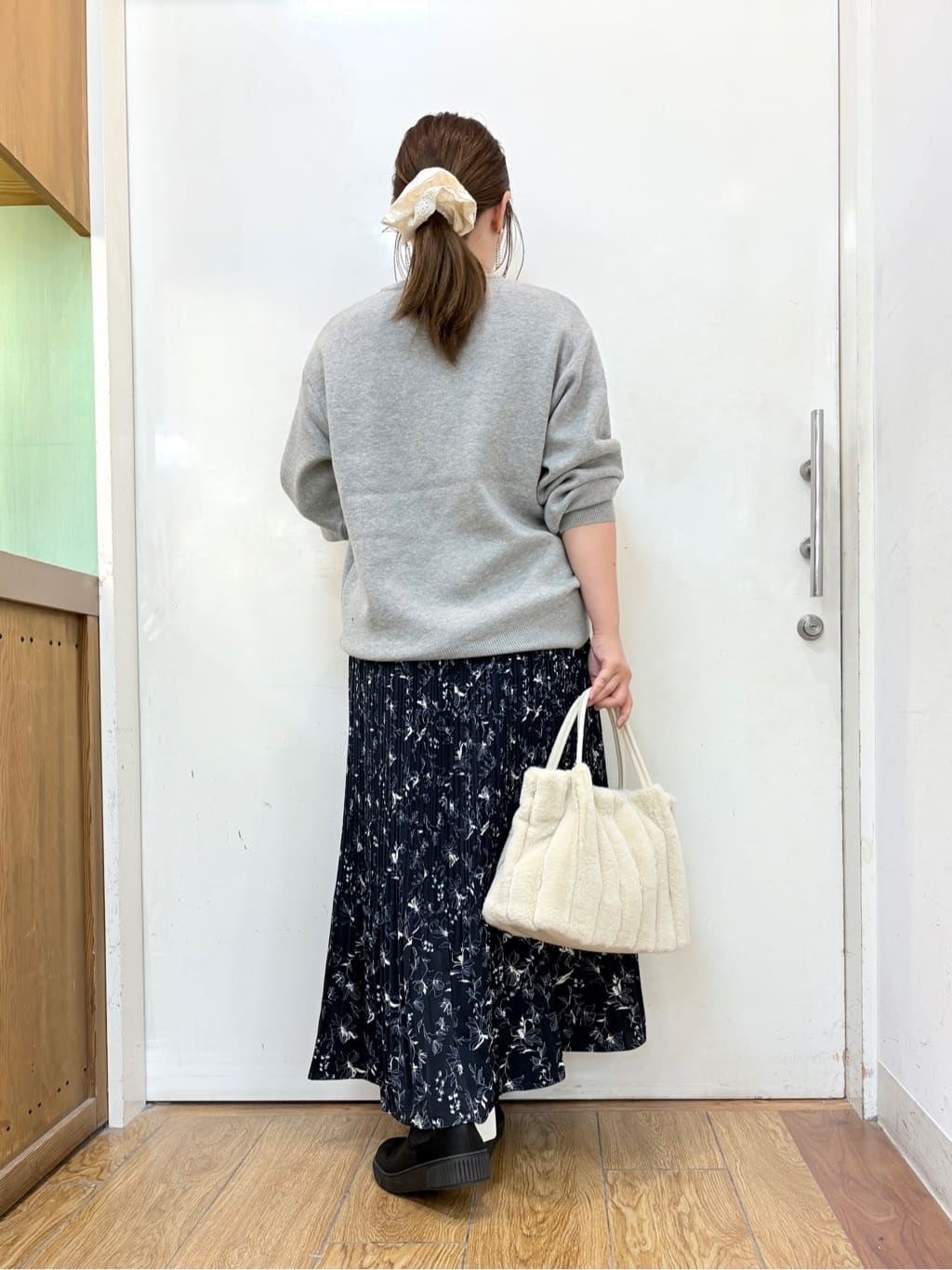 だいわさんの「SHOO･LA･RUE｜【高レビュー/2WAY】きれい見えで上品な ストライプファートートバッグ」を使ったコーディネート
