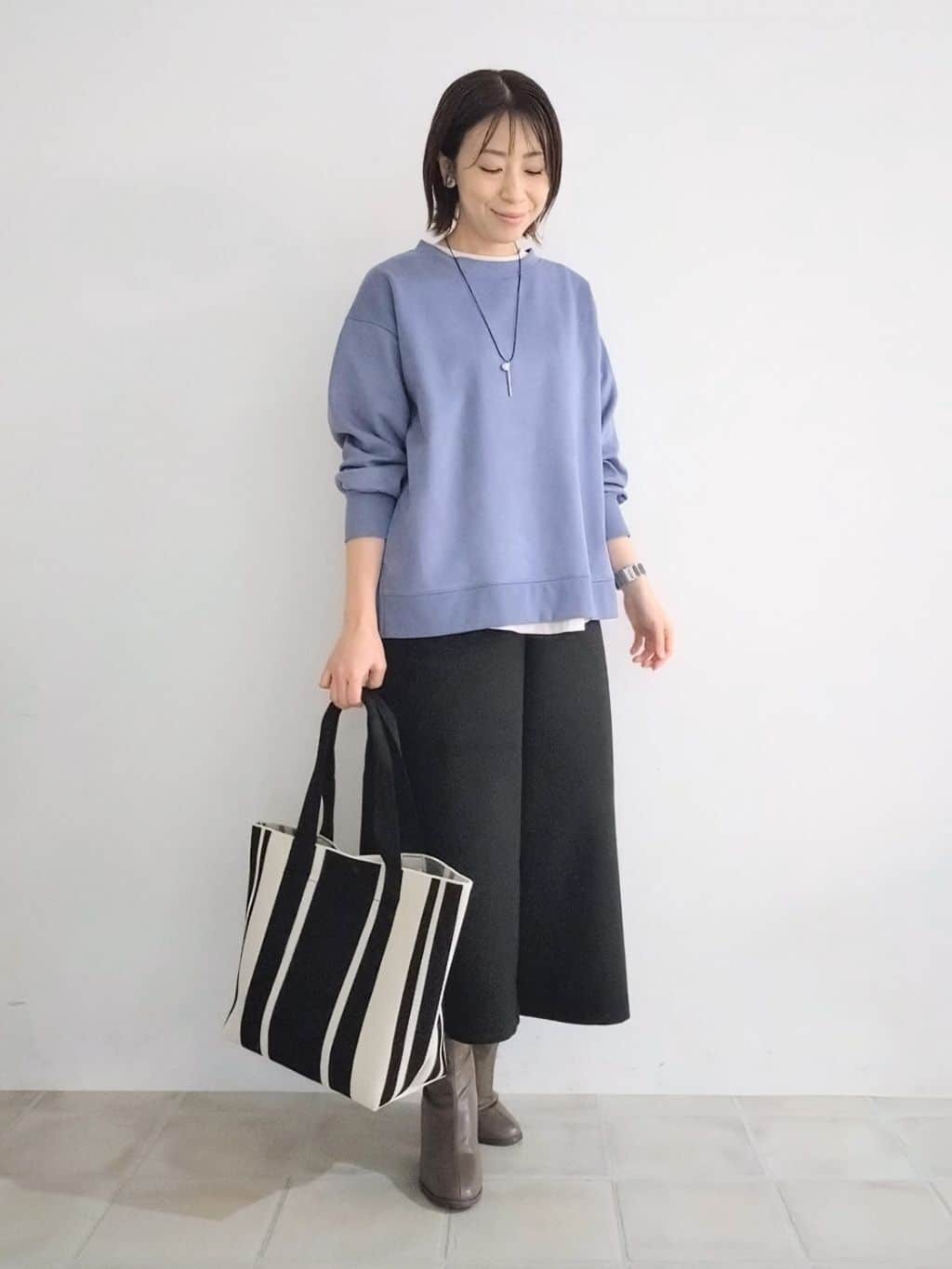miomioさんの「SHOO･LA･RUE｜【洗濯機可】即サマになる ノーカラー ボアブルゾン」を使ったコーディネート
