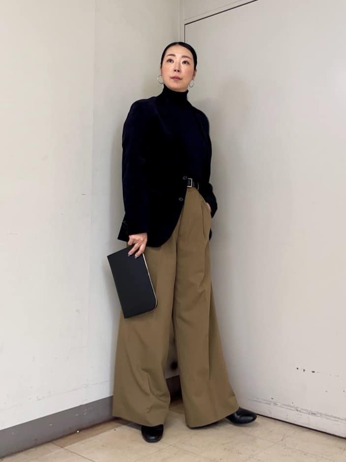 iwさんの「TAKEO KIKUCHI｜【Sサイズ～】ストレッチコーデュロイ ジャケット」を使ったコーディネート