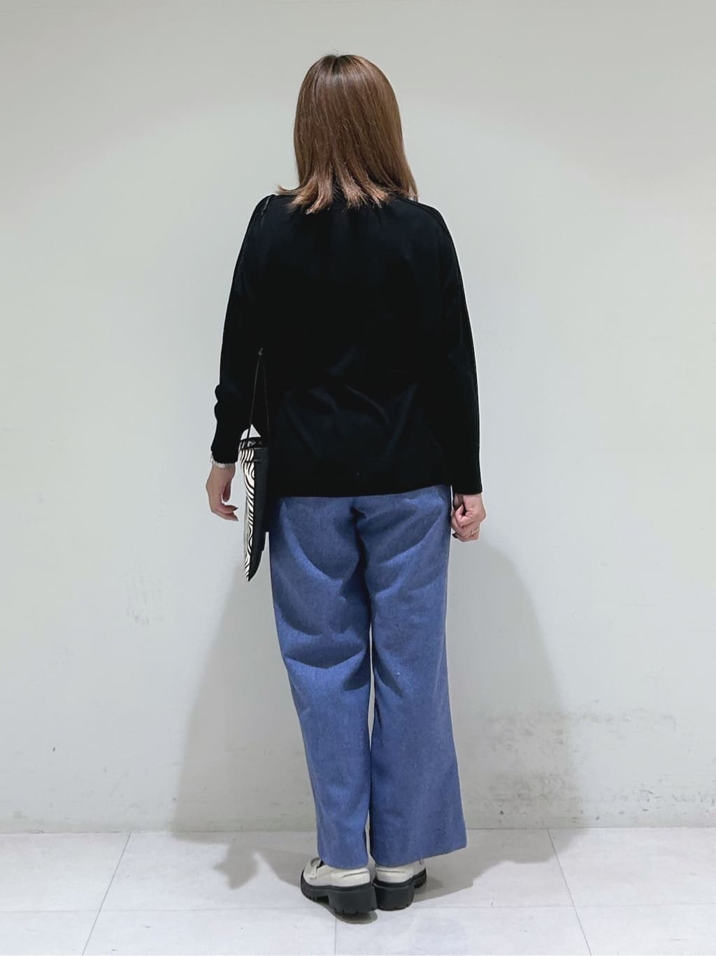 tsuyuさんの「INDIVI｜【洗える／毛玉になりにくい】エクストラファインウール ハイネックニット」を使ったコーディネート
