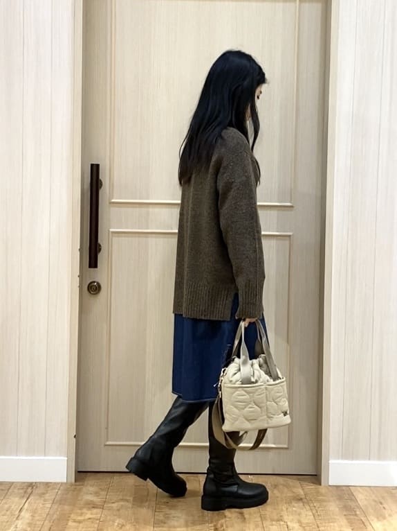 ERIさんの「SHOO･LA･RUE｜【S-LL】ゆるシルエットな メランジタートルニット」を使ったコーディネート
