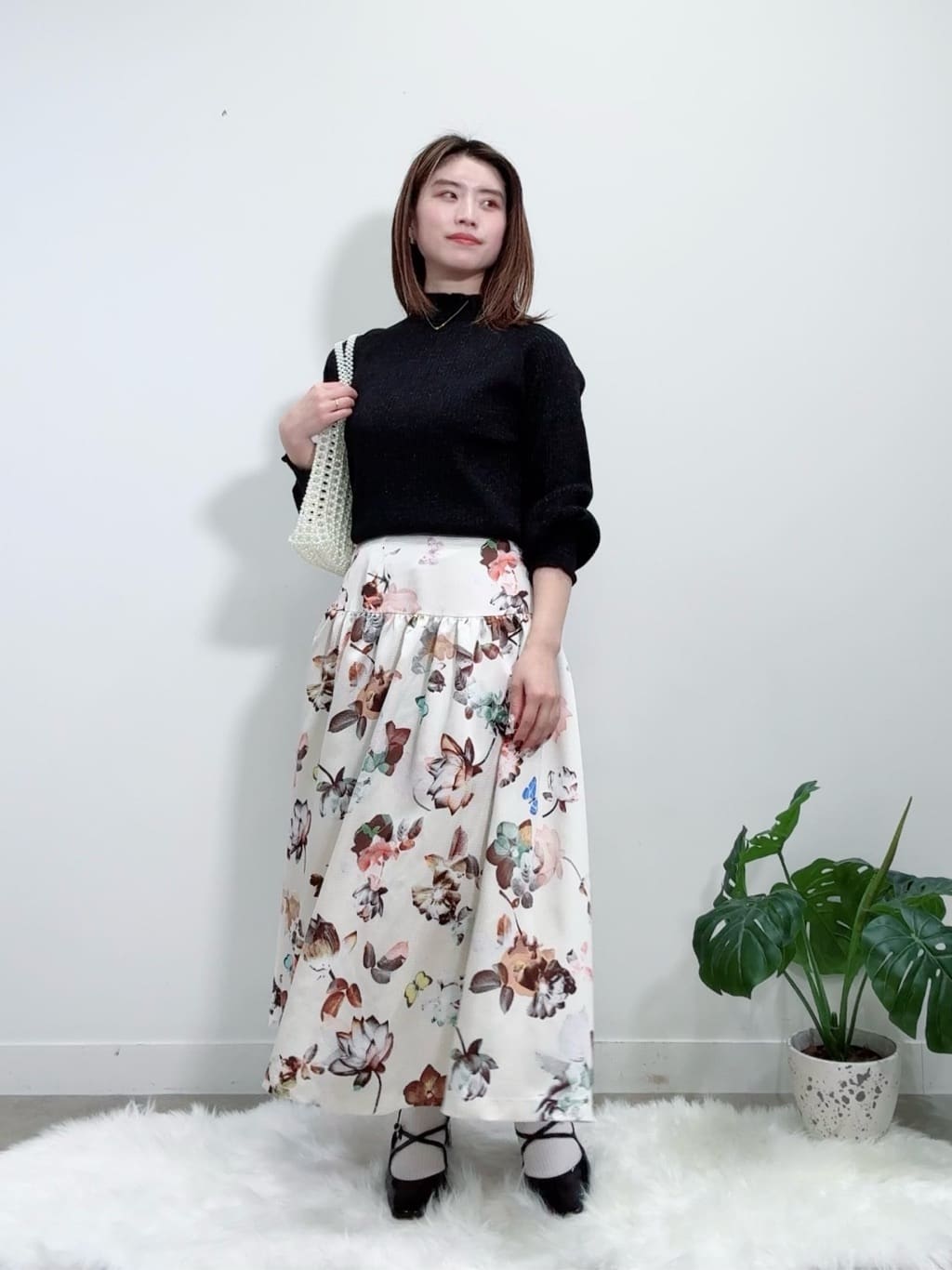 Suma Una本部スタッフさんの「SunaUna｜◆【COLLECTION LINE】フリルラメニット」を使ったコーディネート