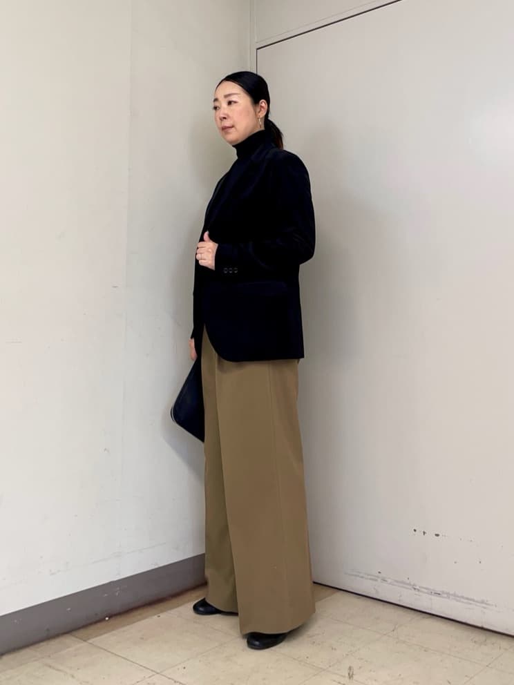 iwさんの「TAKEO KIKUCHI｜【Sサイズ～】ストレッチコーデュロイ ジャケット」を使ったコーディネート
