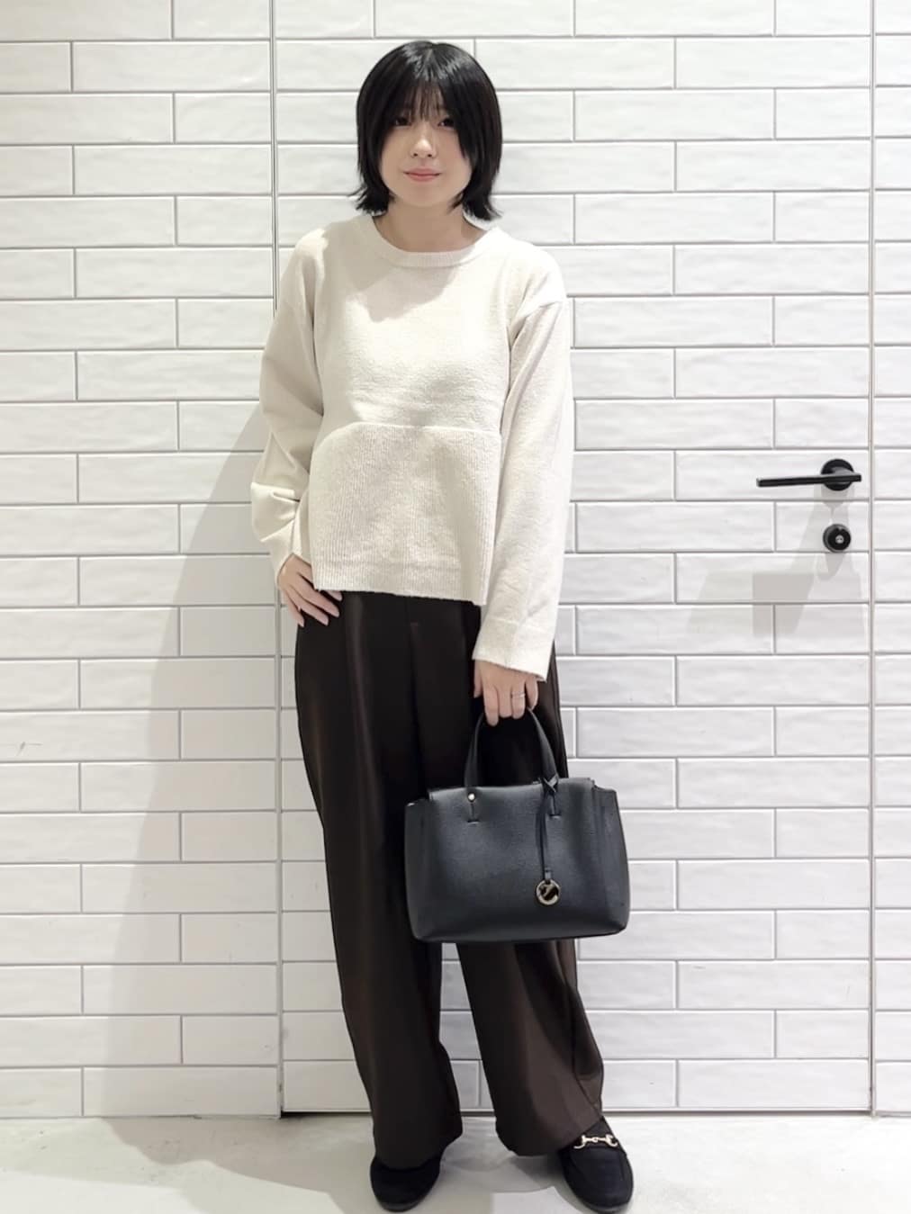しおりさんの「OPAQUE.CLIP｜ペプラムニット【洗濯機OK】」を使ったコーディネート
