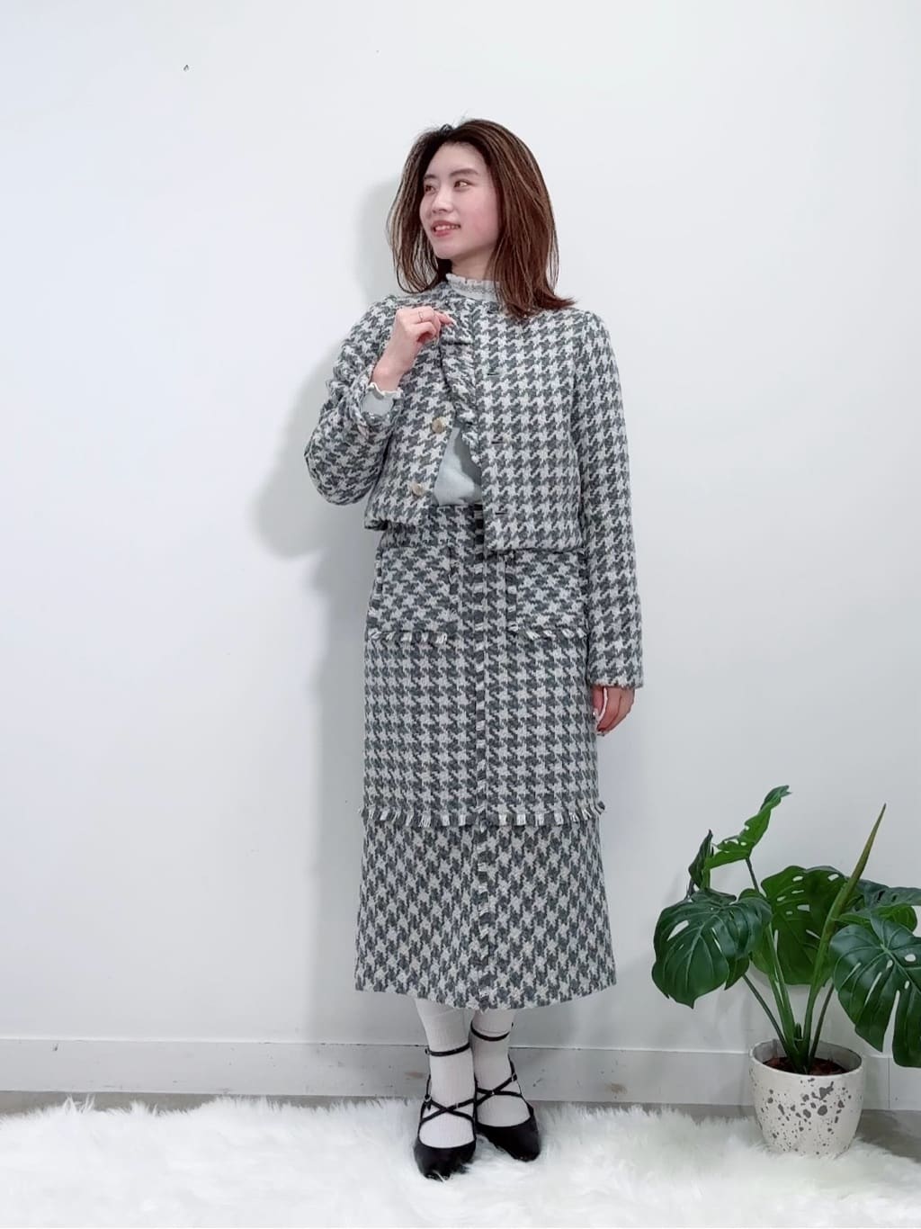 Suma Una本部スタッフさんの「SunaUna｜【COLLECTION LINE】ツイードラッフルジャケット」を使ったコーディネート