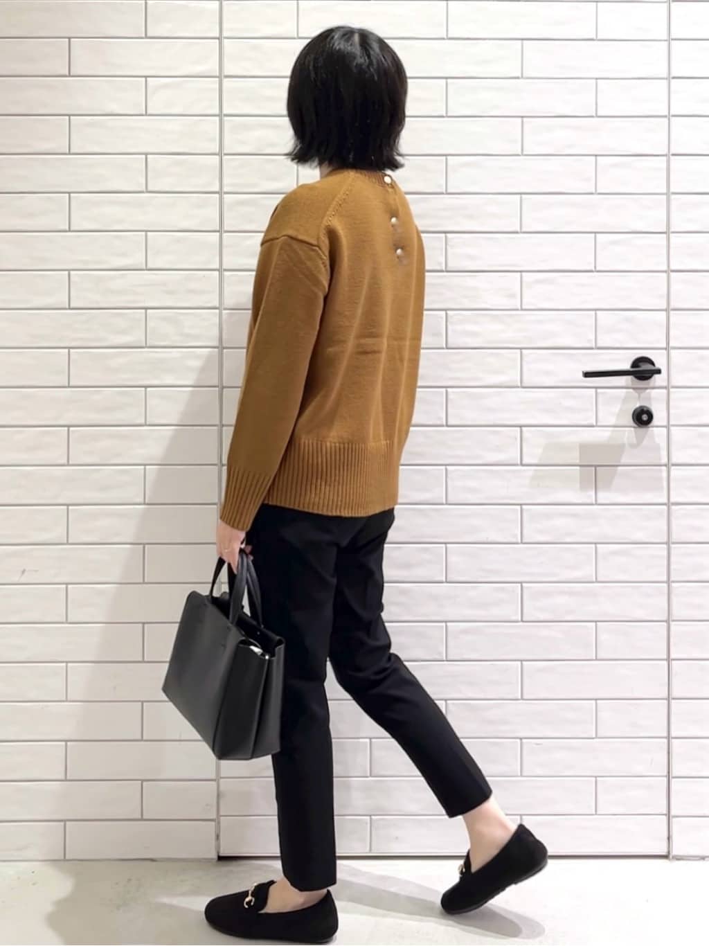 しおりさんの「OPAQUE.CLIP｜裏起毛ハイストレッチイージーテーパードパンツ【洗濯機OK】」を使ったコーディネート