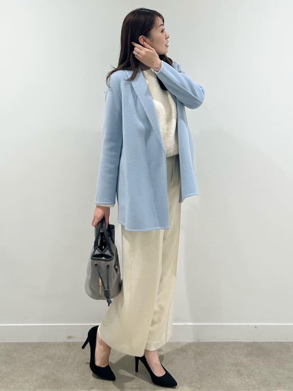hayaseさんの「COUP DE CHANCE｜【リバー仕立て／裏地無し】軽く羽織れるウールリバーコート」を使ったコーディネート