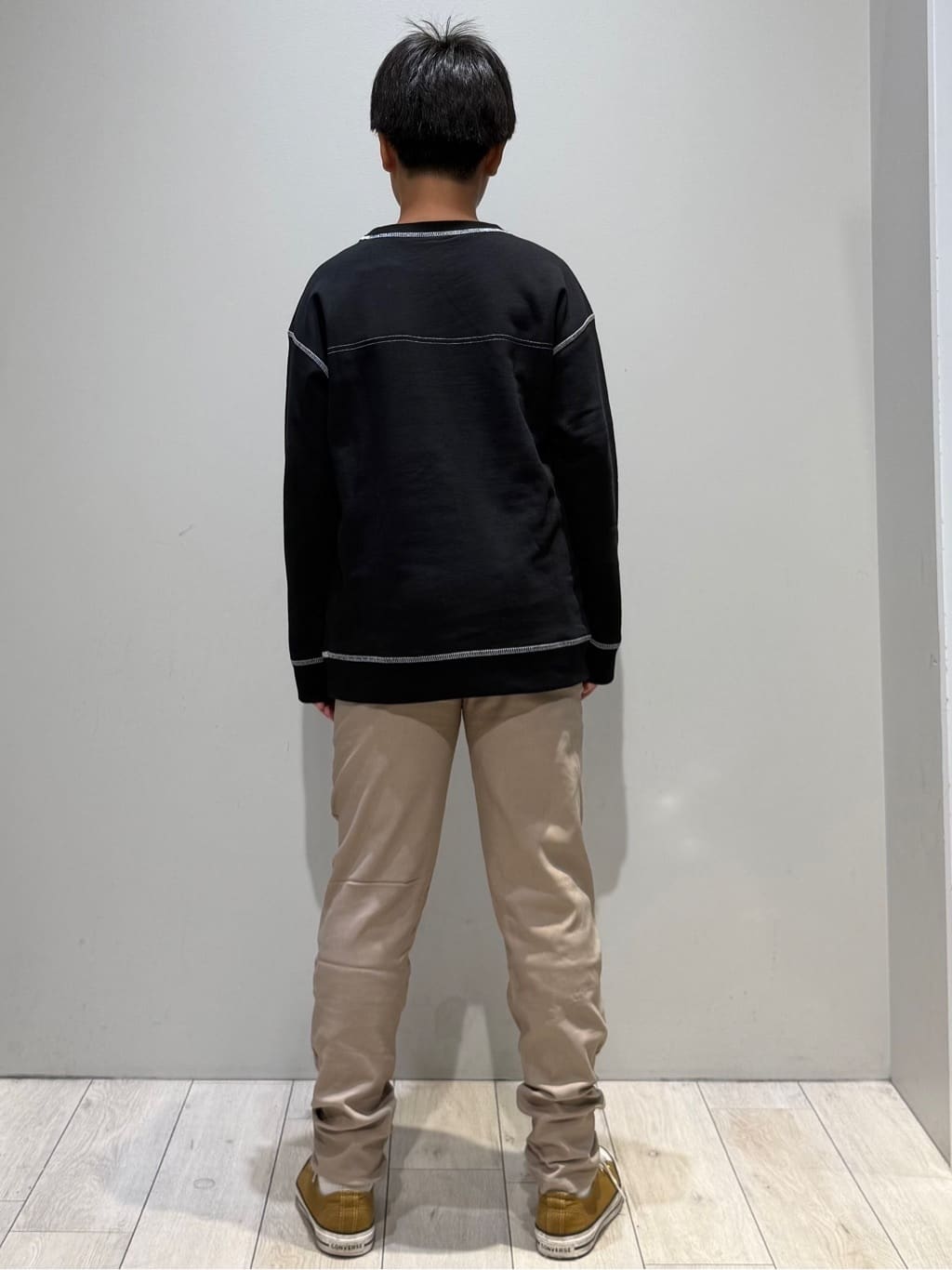 kuboさんの「THE SHOP TK｜【110-160】カラーロック裏毛プルオーバー」を使ったコーディネート