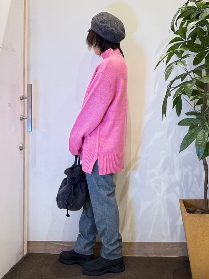 misakiさんの「SHOO･LA･RUE｜【S-LL】ゆるシルエットな メランジタートルニット」を使ったコーディネート