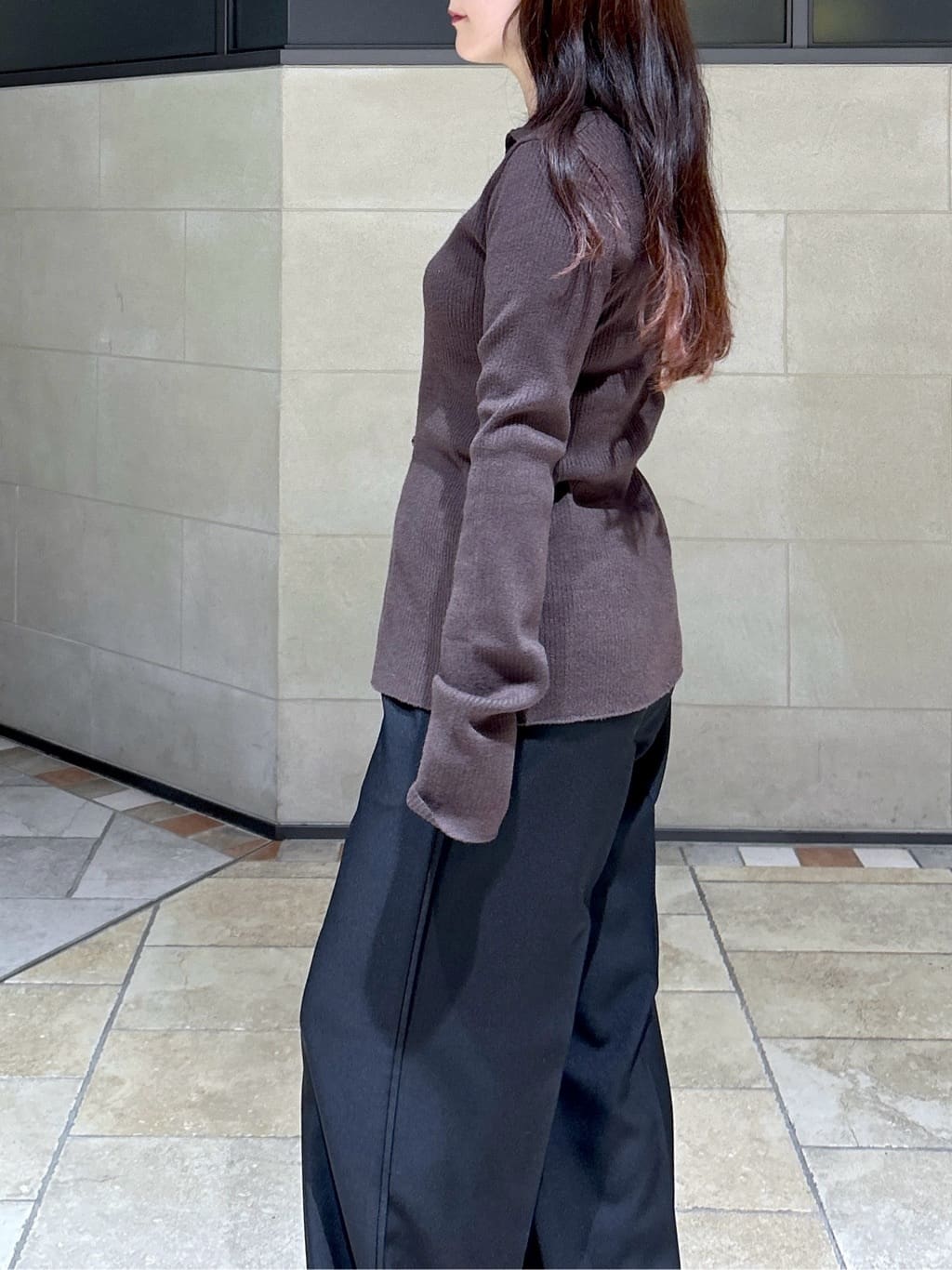 よねさんの「INDIVI｜Comfy SET UP｜イージーストレートワイドパンツ【セットアップ対応／通勤/カセット服】」を使ったコーディネート