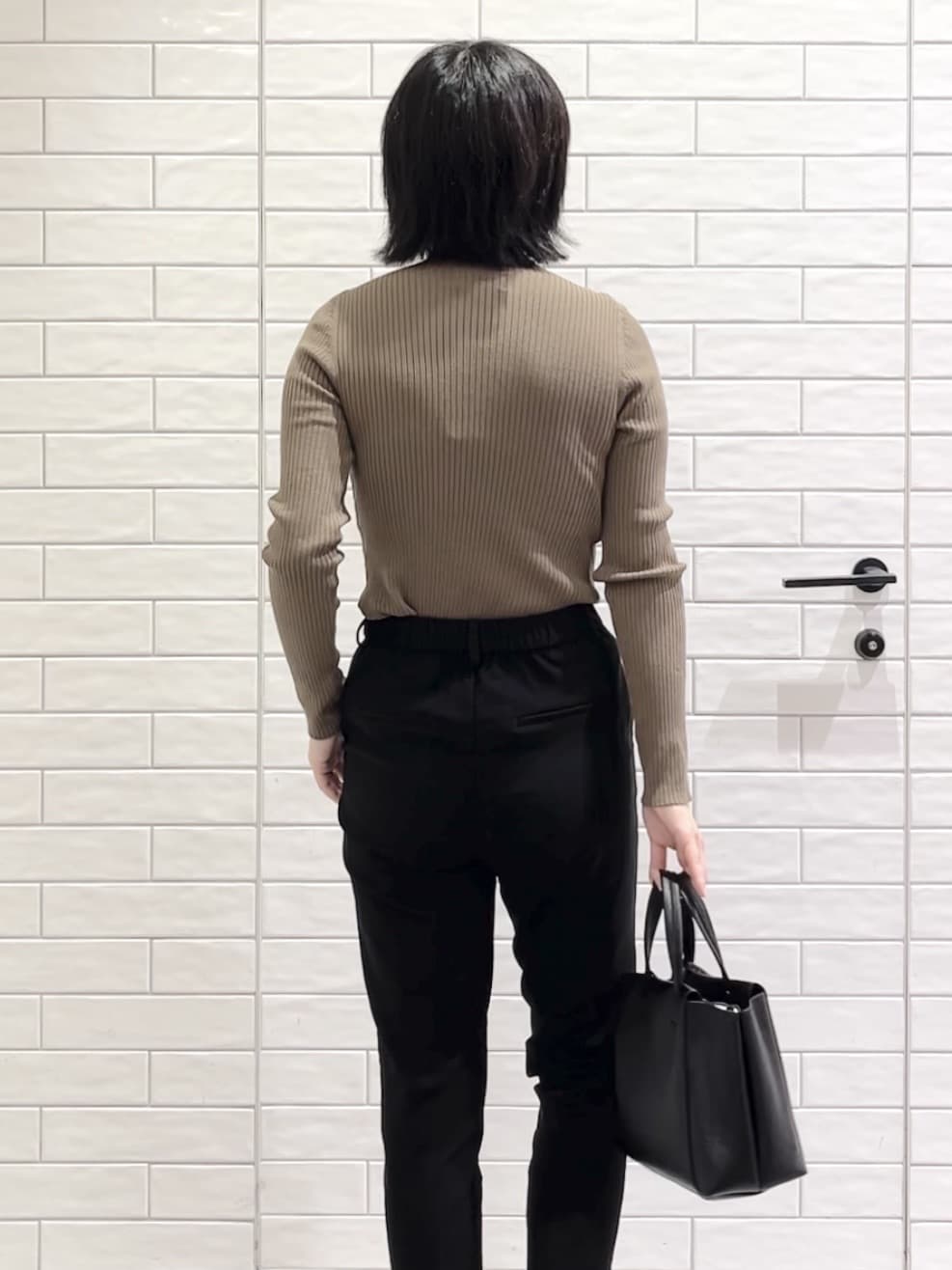 しおりさんの「OPAQUE.CLIP｜ハイネックリブニット【洗濯機OK】」を使ったコーディネート