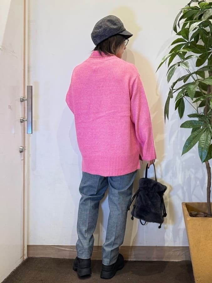 misakiさんの「SHOO･LA･RUE｜【S-LL】ゆるシルエットな メランジタートルニット」を使ったコーディネート