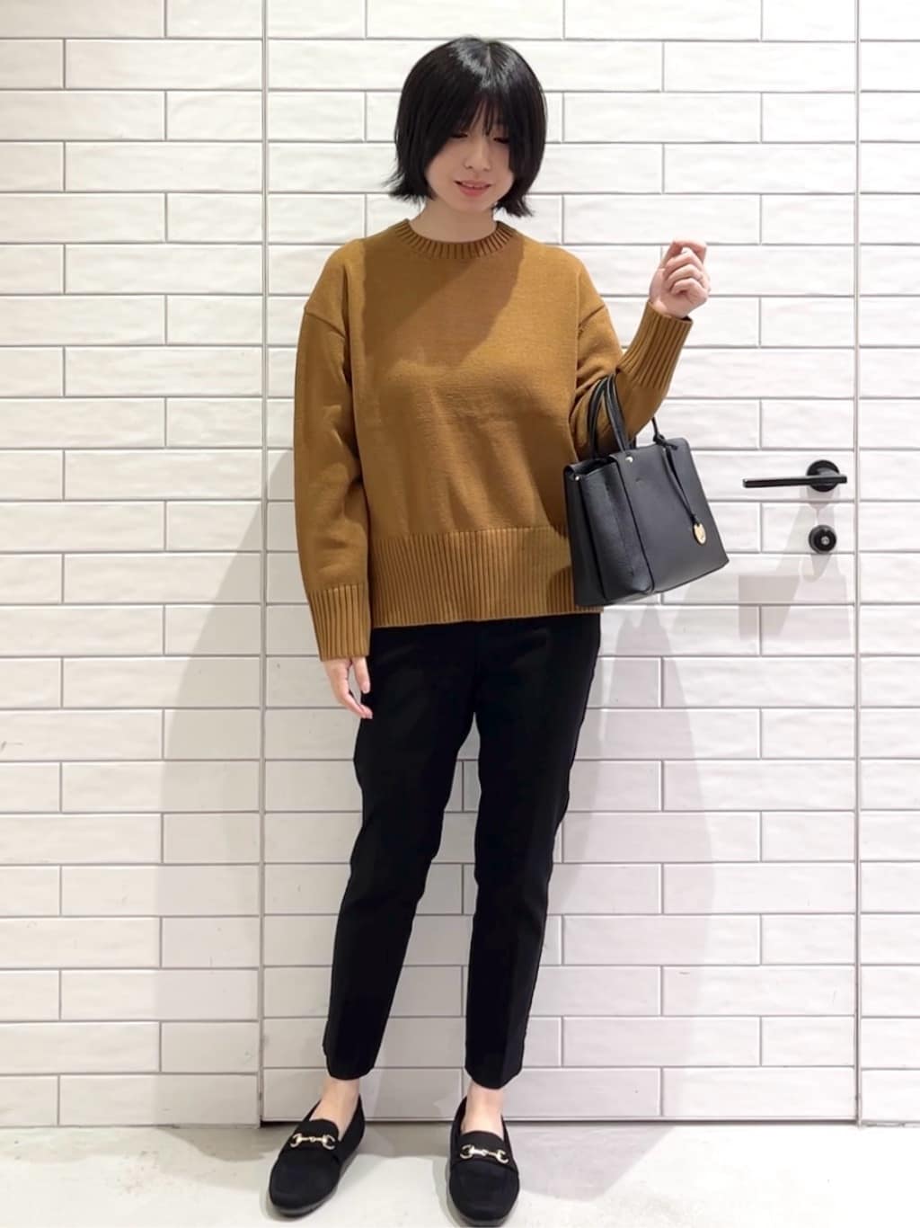 しおりさんの「OPAQUE.CLIP｜裏起毛ハイストレッチイージーテーパードパンツ【洗濯機OK】」を使ったコーディネート
