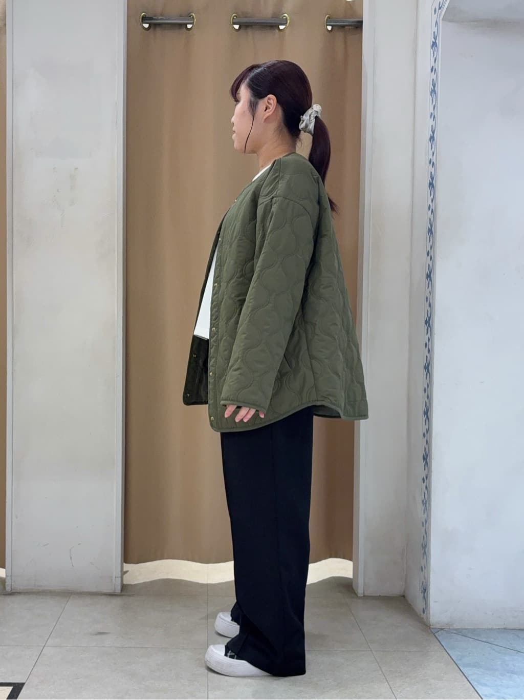 SO(R)Aさんの「SHOO･LA･RUE｜【洗濯機可/S-LL/高レビュー】上品シルエットで美しい イージーワイドパンツ」を使ったコーディネート
