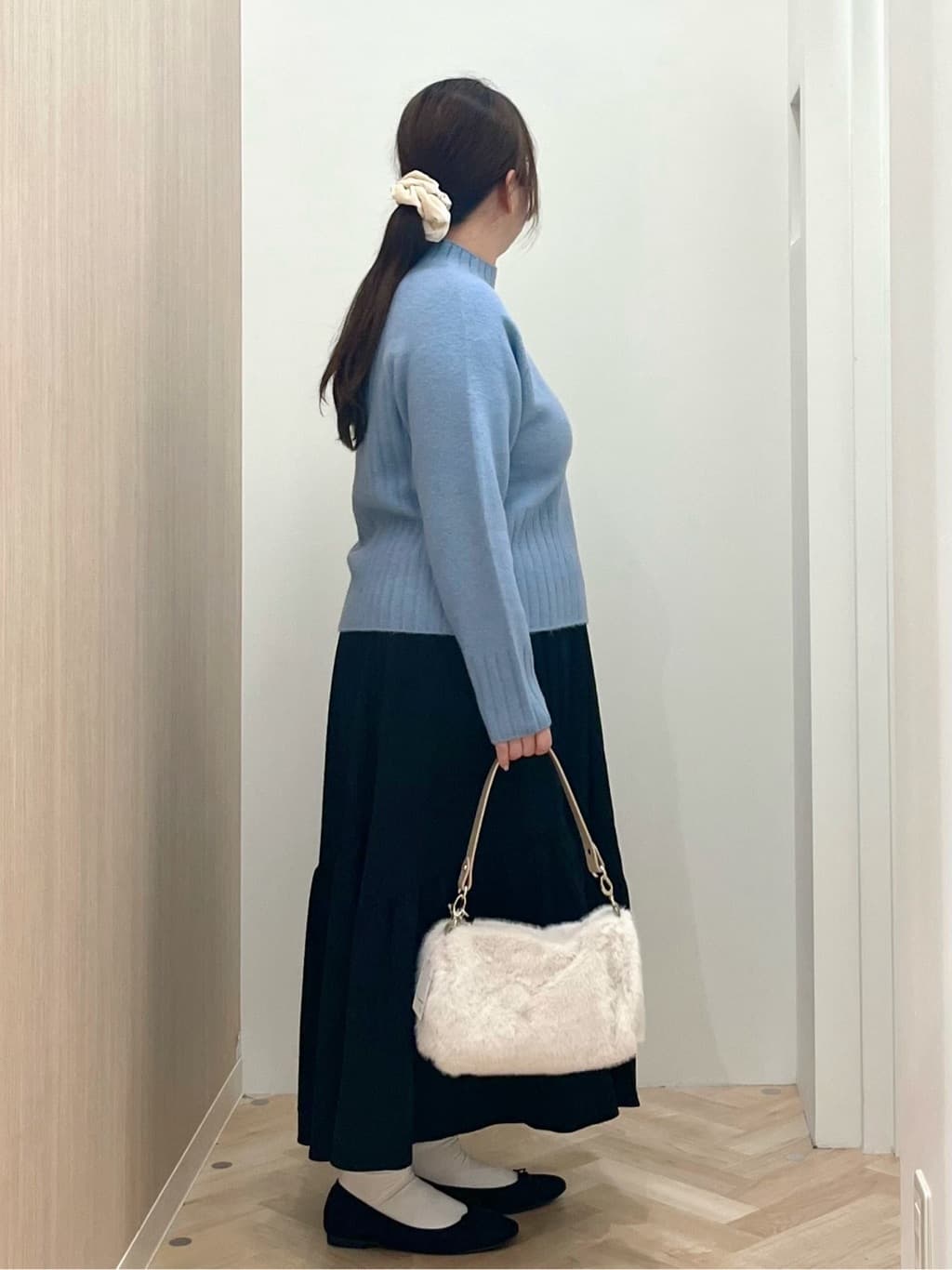 akariさんの「grove｜【洗える】バックリブ切替ニット」を使ったコーディネート