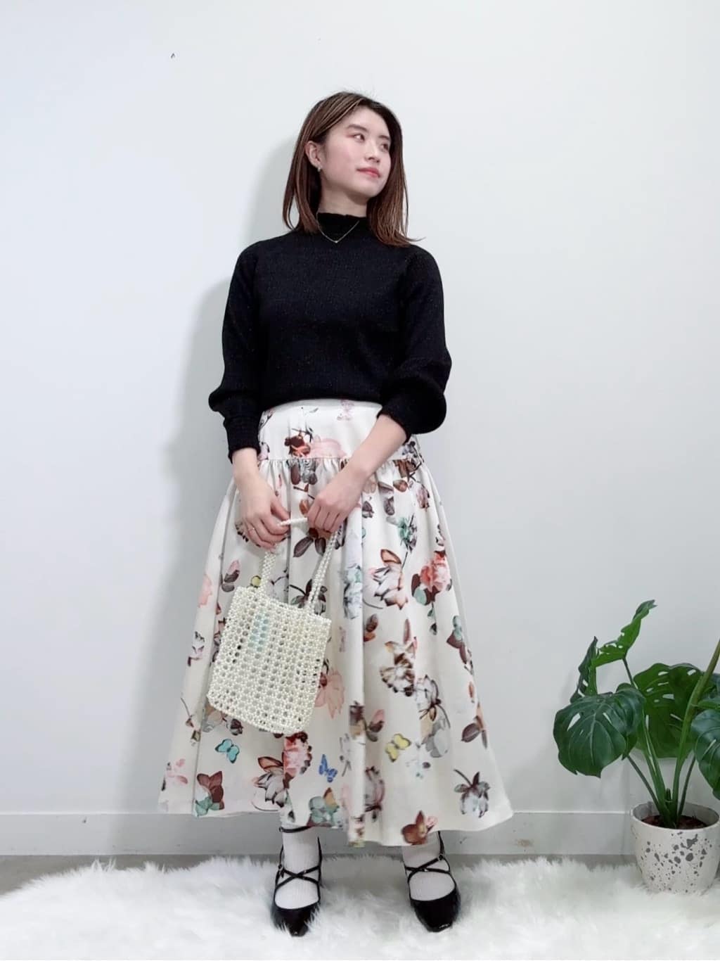 Suma Una本部スタッフさんの「SunaUna｜【COLLECTION LINE】フリルスリーブレスジレ」を使ったコーディネート
