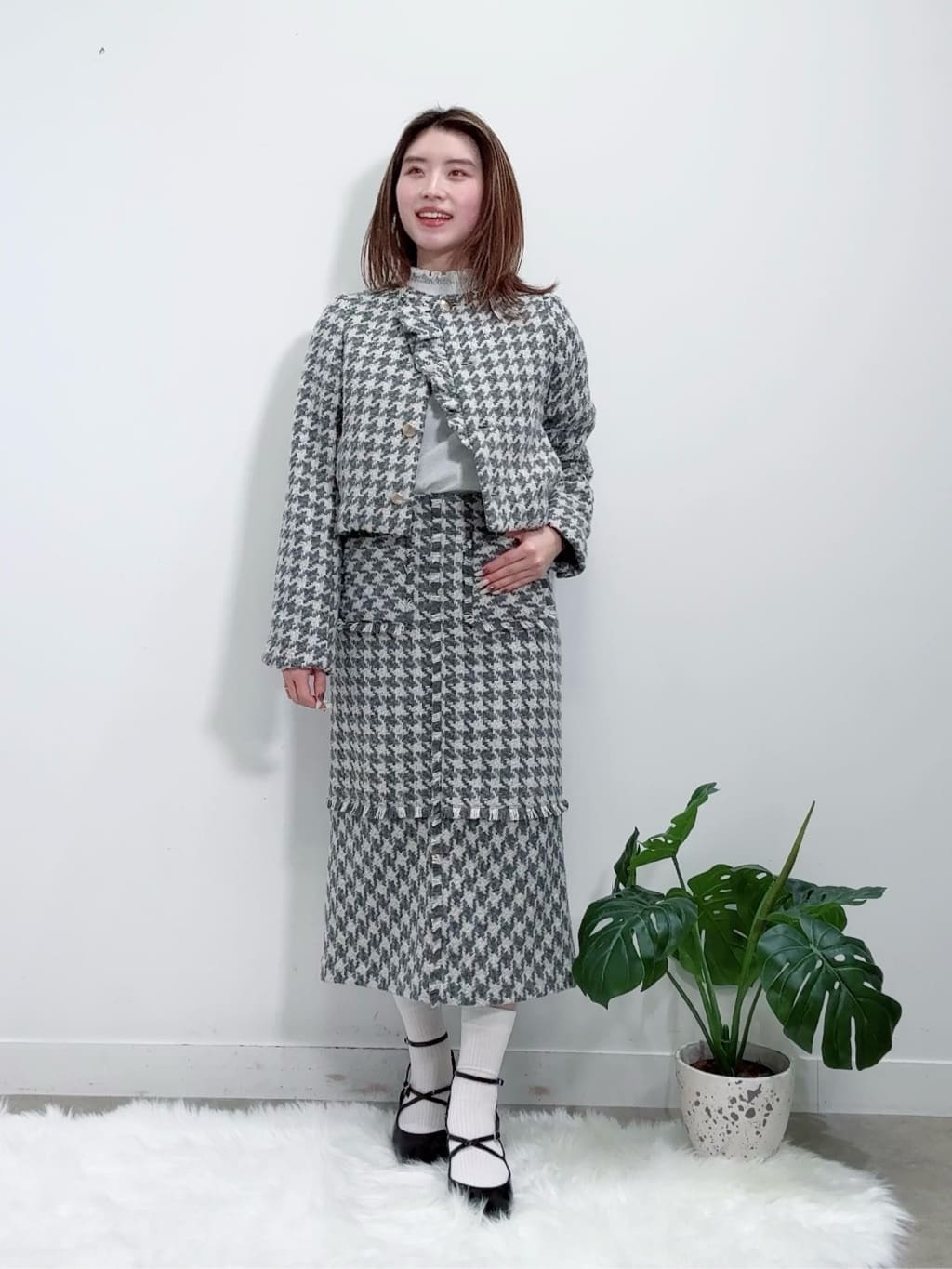 Suma Una本部スタッフさんの「SunaUna｜【COLLECTION LINE】ツイードラッフルジャケット」を使ったコーディネート