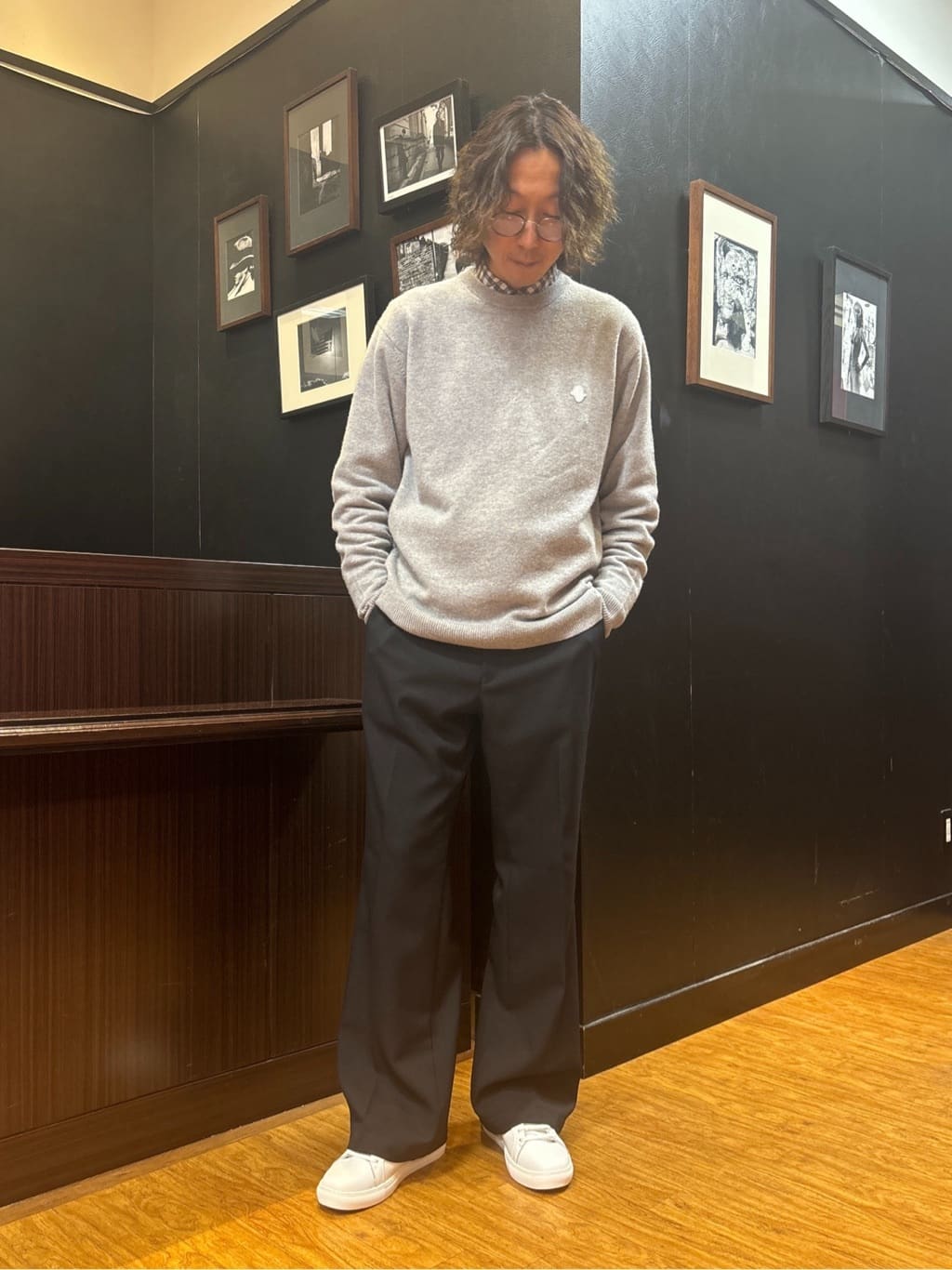 おーのさんの「TAKEO KIKUCHI｜【Air Palette Knit】ワンポイント カラーニット プルオーバー」を使ったコーディネート