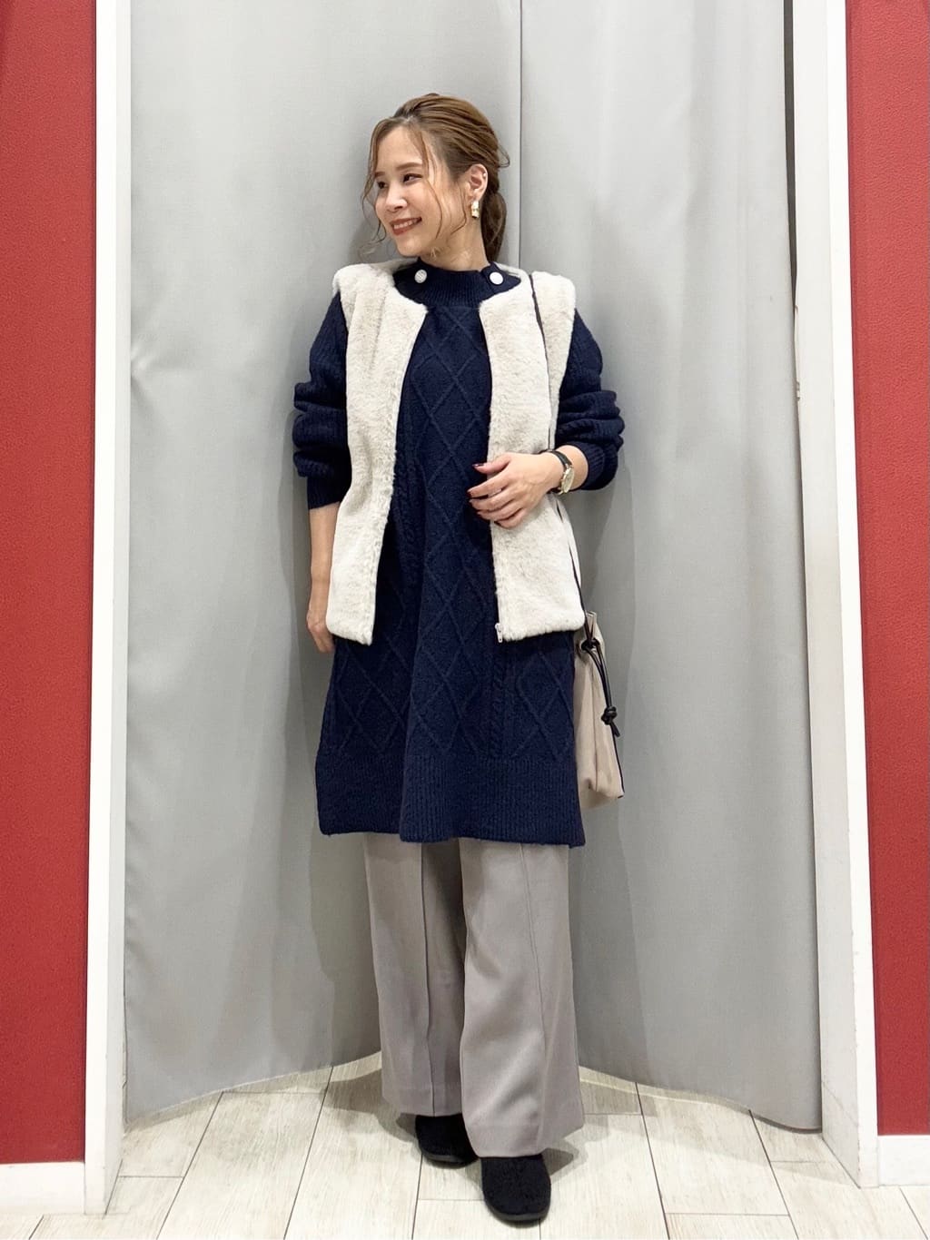 shioさんの「SHOO･LA･RUE｜【着丈選べる】ケーブル柄ニットワンピース」を使ったコーディネート