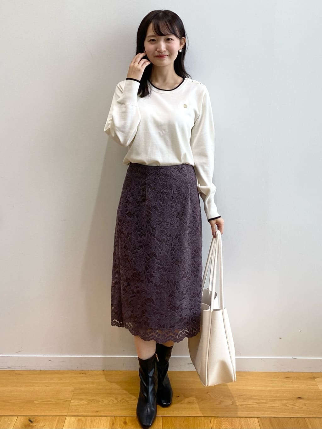 みさかさんの「index｜モールレースタイトスカート【洗濯機OK】」を使ったコーディネート