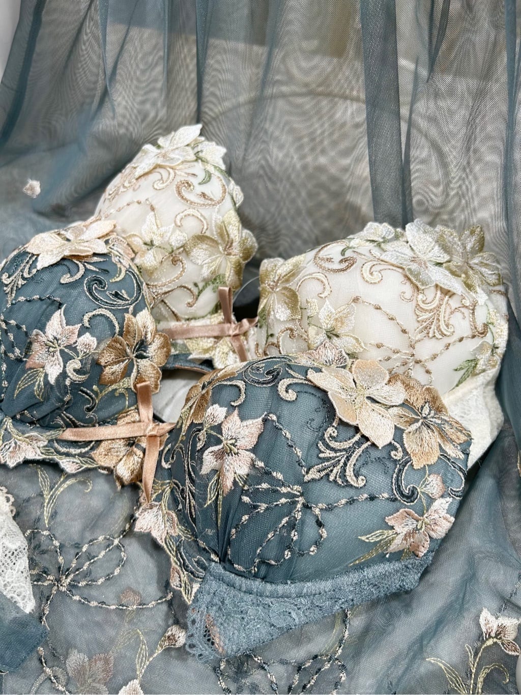 hachiさんの「Risa Magli｜ヴァネッサ ブラジャー (B-C) ＜V Make Type＞」を使ったコーディネート