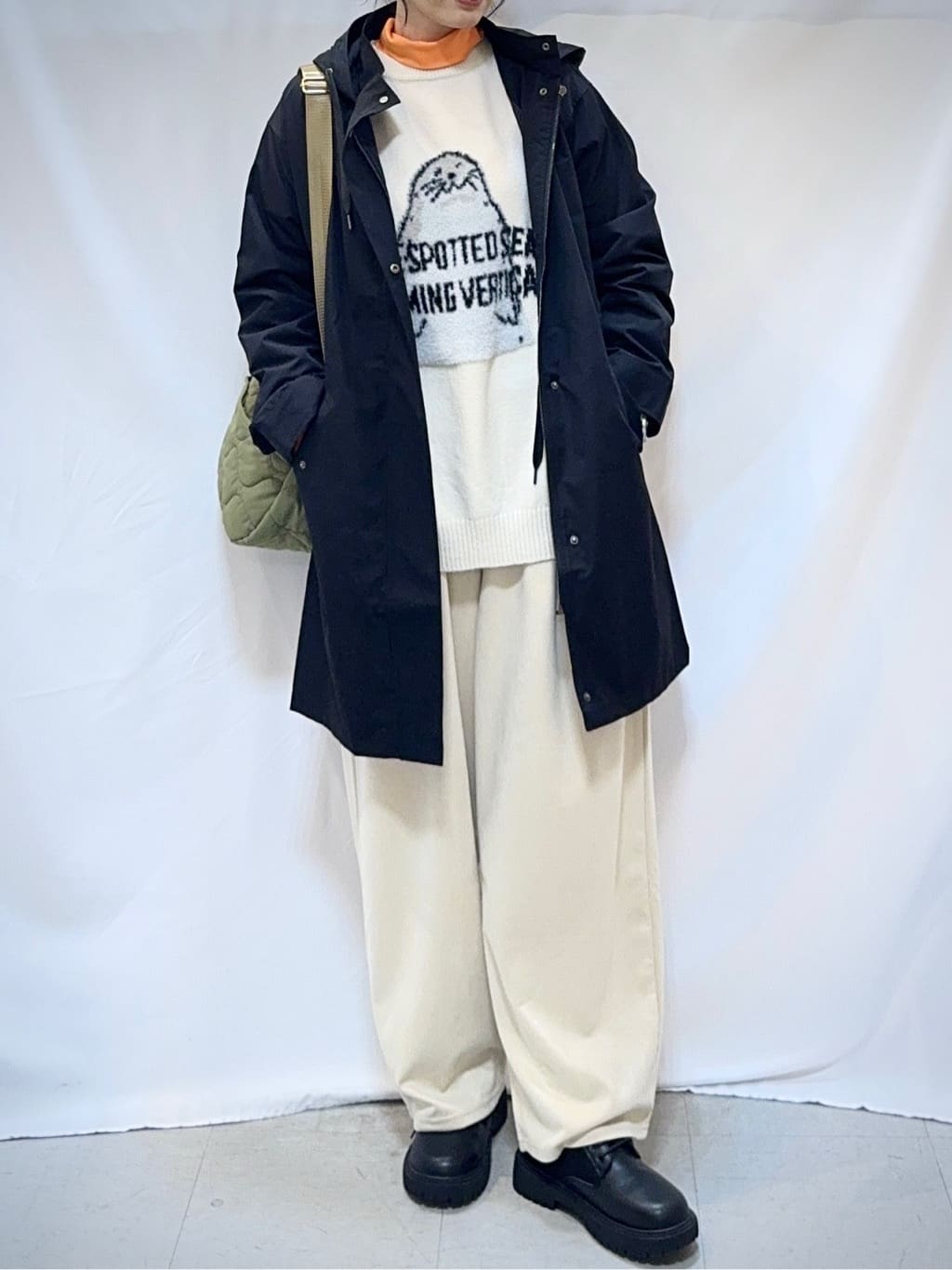 𝐇𝐢𝐫𝐨𝐦𝐢さんの「SHOO･LA･RUE｜【旭山動物園応援商品】ゆるアニマル ふわふわジャカードニット」を使ったコーディネート
