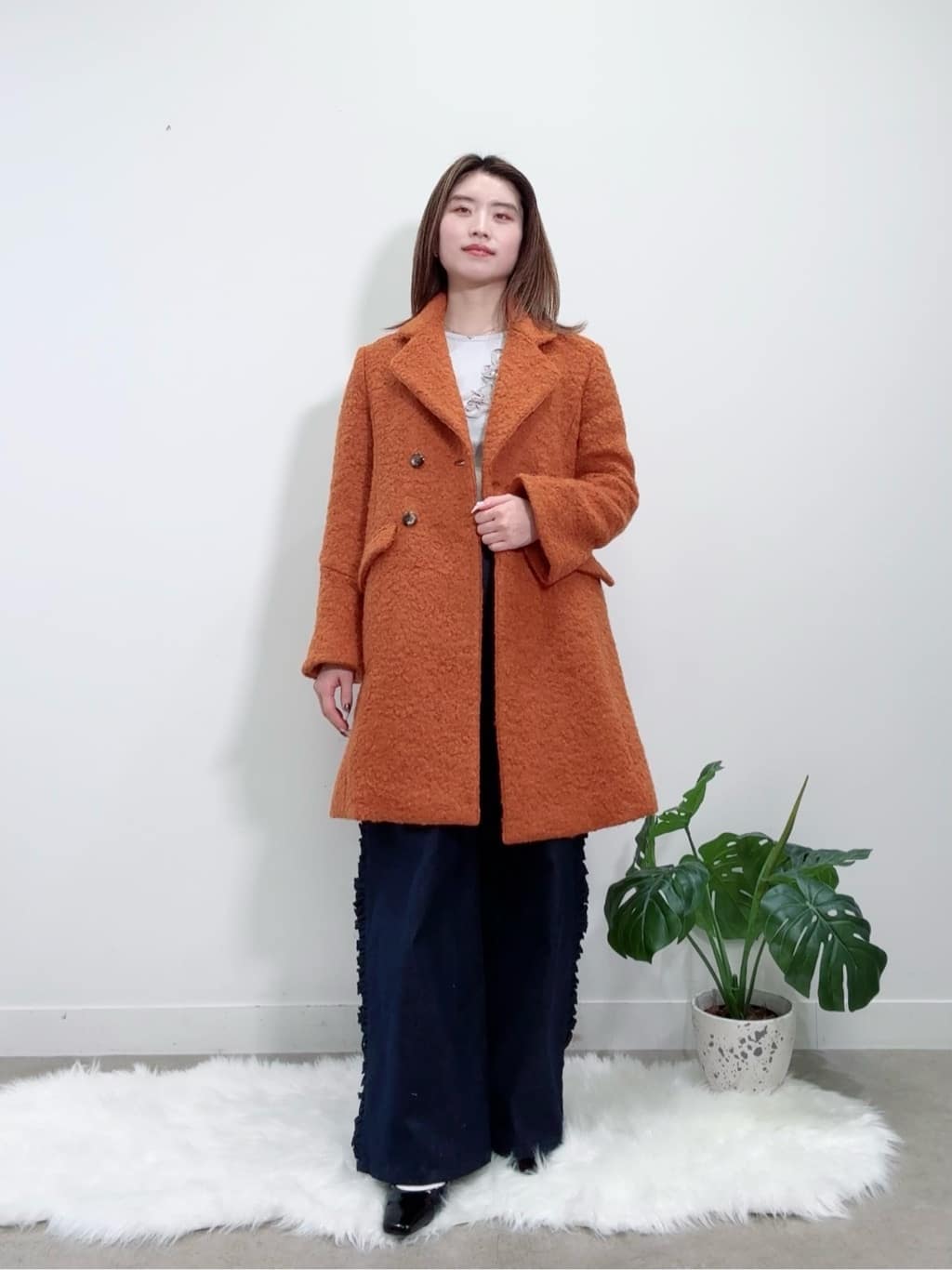 Suma Una本部スタッフさんの「SunaUna｜【COLLECTION LINE】フリルデニム」を使ったコーディネート