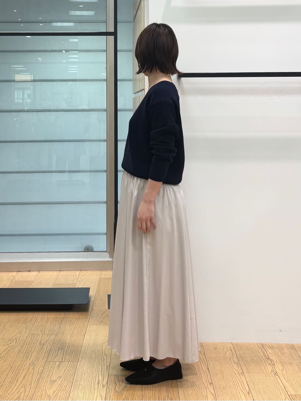 asamiさんの「INDIVI｜【ウール混ラメ素材】Vネック煌めきニット」を使ったコーディネート
