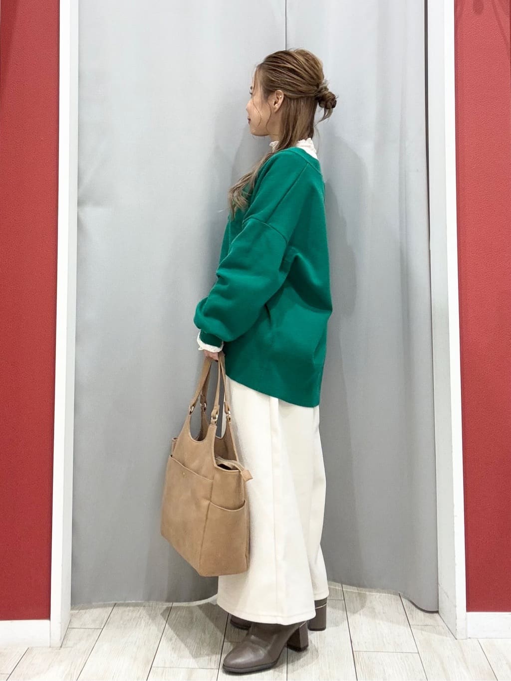 shioさんの「SHOO･LA･RUE｜【洗える/毛玉レス】表面がきれいなVネックカーディガン」を使ったコーディネート