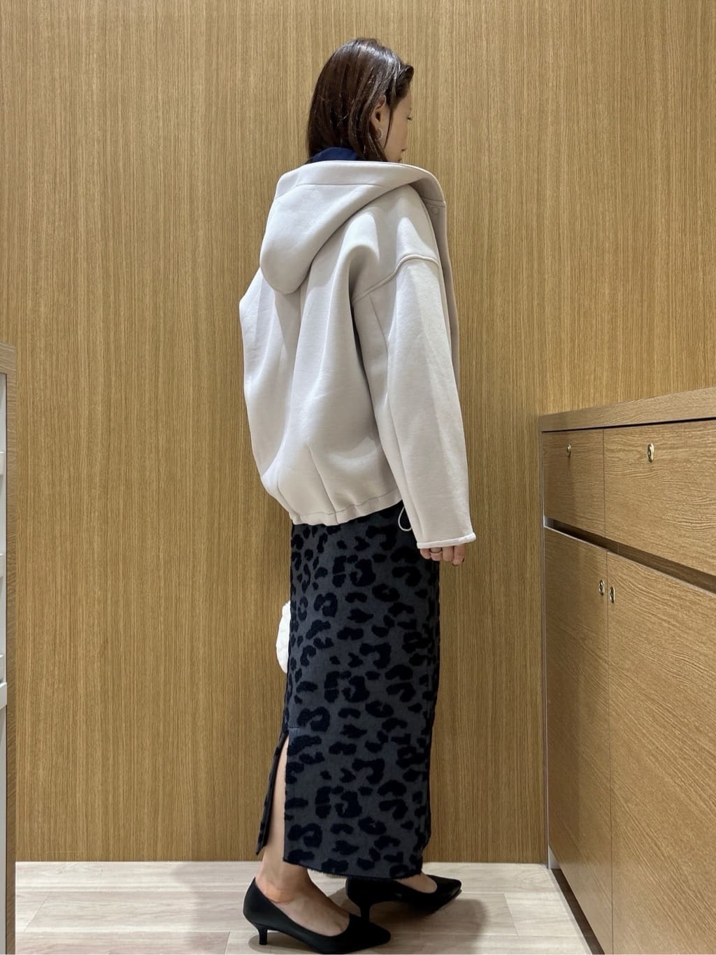 maiさんの「OPAQUE.CLIP｜ロゴ刺繍ハーフジップトップス【洗濯機OK】」を使ったコーディネート