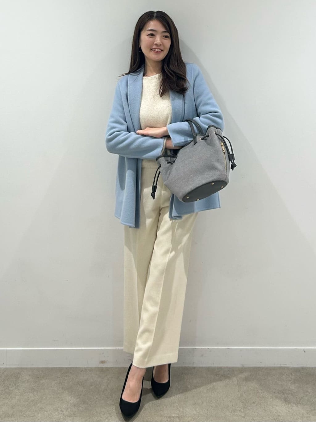 hayaseさんの「COUP DE CHANCE｜【リバー仕立て／裏地無し】軽く羽織れるウールリバーコート」を使ったコーディネート