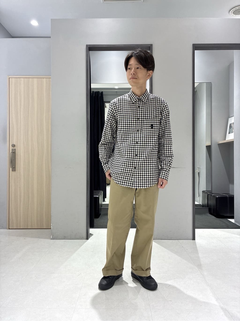 わいずみさんの「TAKEO KIKUCHI｜【JUST ONE LAYER】ダウンファブリック ジップアップ フード ブルゾン」を使ったコーディネート