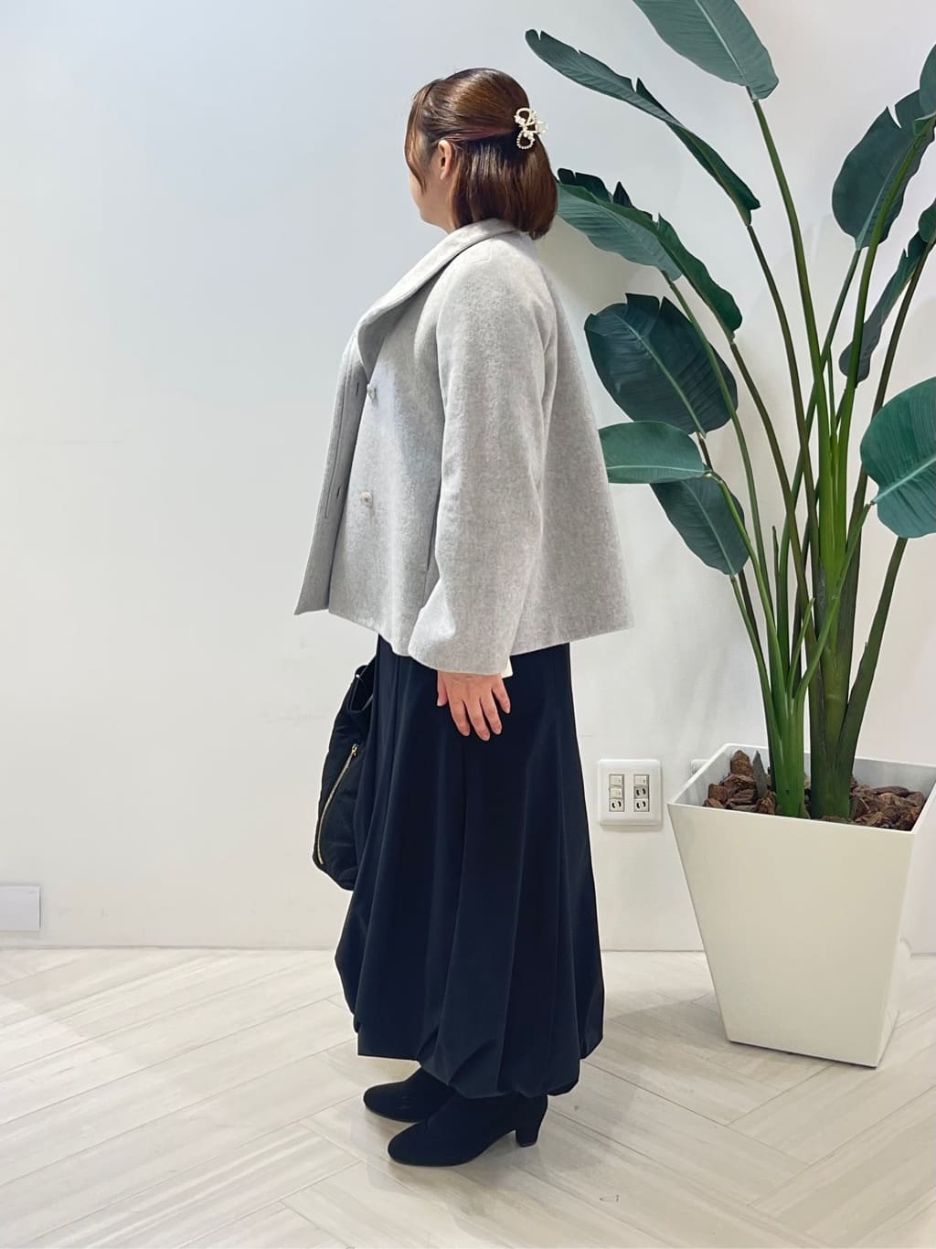 Tomoさんの「UNTITLED｜【着回しが効く／オンオフアウター】ウールショートコート」を使ったコーディネート