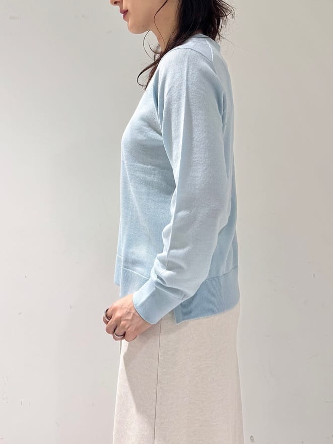 そんさんの「INDIVI｜【洗える／毛玉になりにくい】エクストラファインウール Vネックニット」を使ったコーディネート