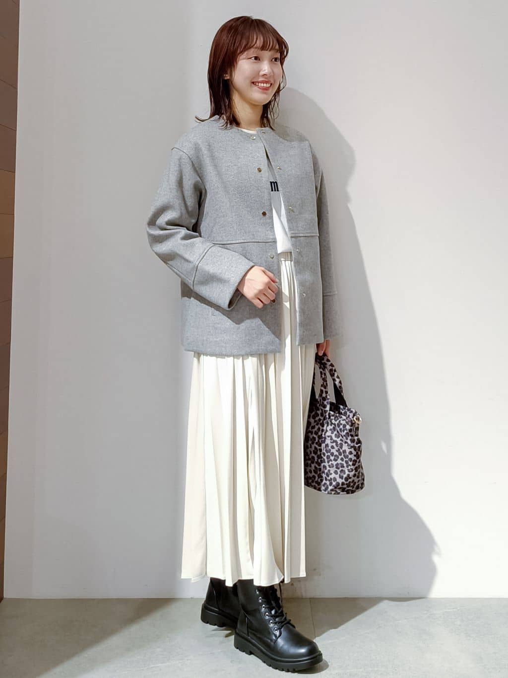 のんさんの「OPAQUE.CLIP｜ロングロゴTシャツ【洗濯機OK】」を使ったコーディネート