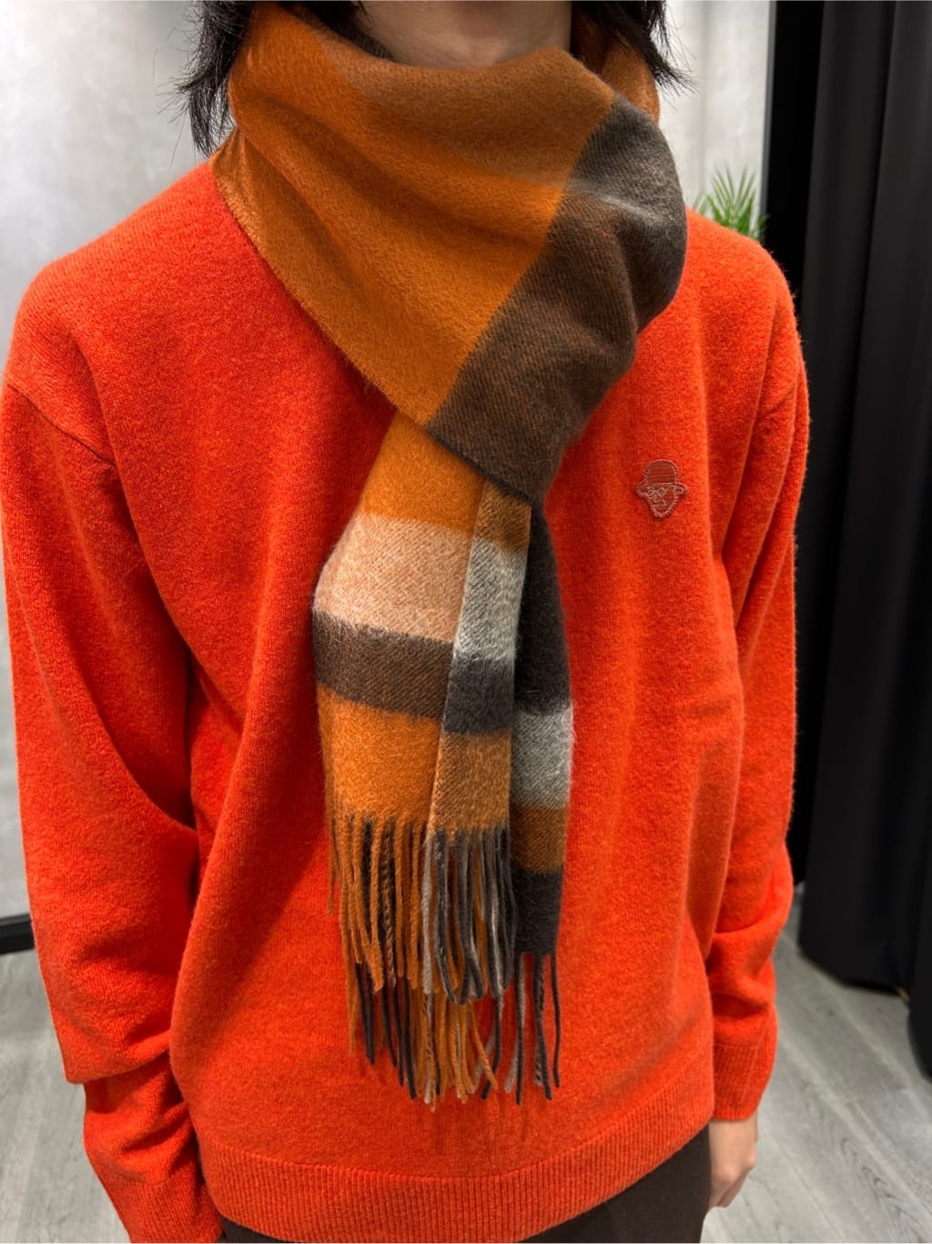 ruiさんの「TAKEO KIKUCHI｜【Air Palette Knit】ワンポイント カラーニット プルオーバー」を使ったコーディネート