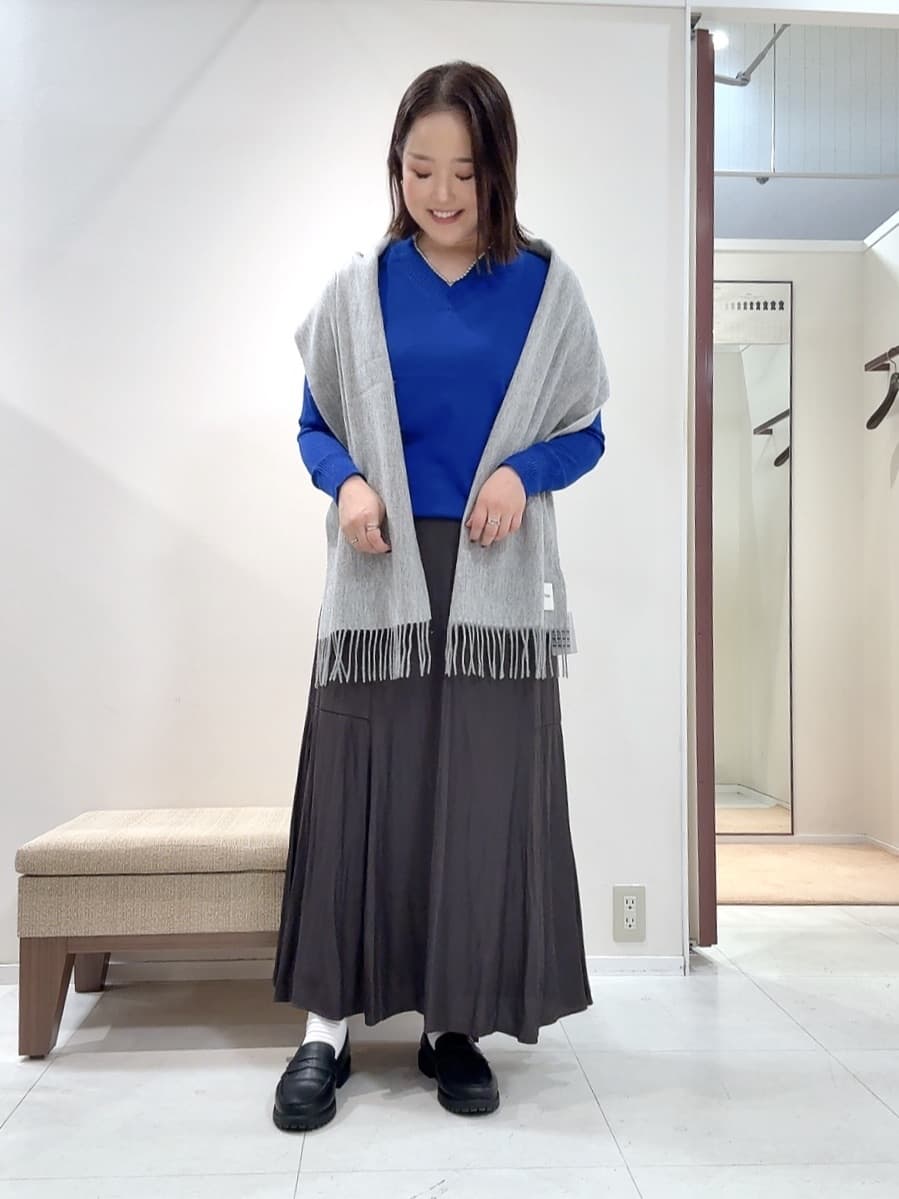 YUIさんの「UNTITLED｜【洗える/1枚で着映え】ソフト裾フレアスカート」を使ったコーディネート