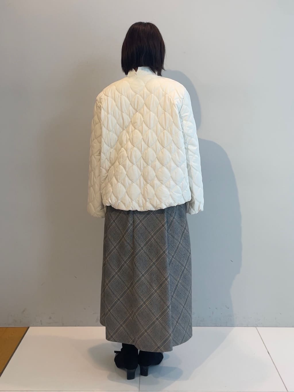 abeさんの「Couture brooch｜【多機能・フェミニン】パール調リブニット」を使ったコーディネート