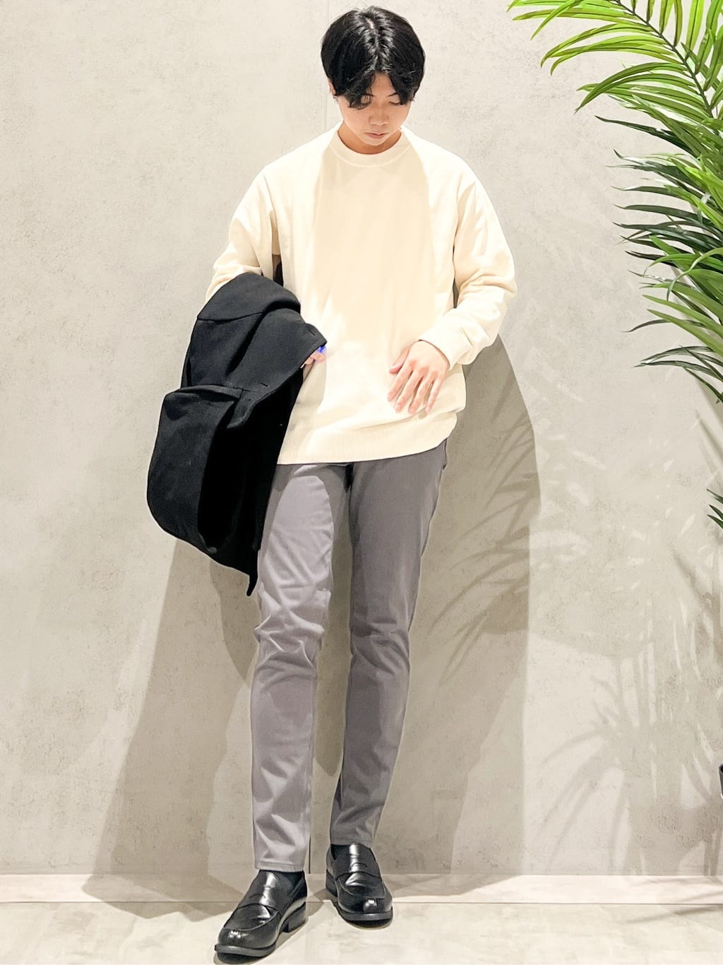 SHI-MAさんの「THE SHOP TK｜【触れるたびに心地良い】ライトモールニット　洗濯機OK/ユニセックスでおすすめ！」を使ったコーディネート