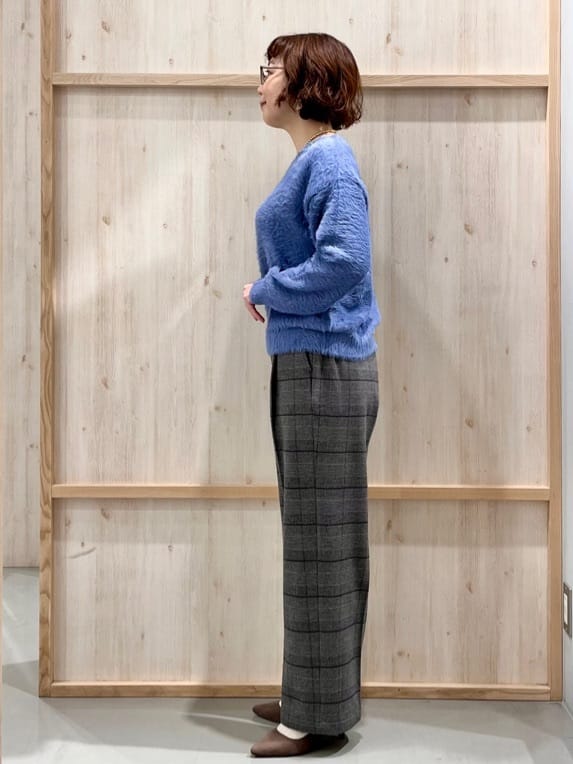 nakoさんの「THE SHOP TK｜【華やかで柔らか】ふわふわフェザーニット/洗える・前後2WAY」を使ったコーディネート