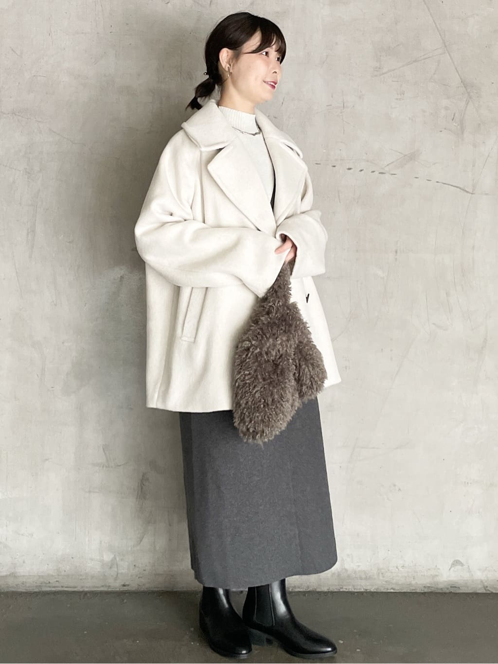 tomokoさんの「OPAQUE.CLIP｜カシミヤブレンドウールミドルピーコート」を使ったコーディネート