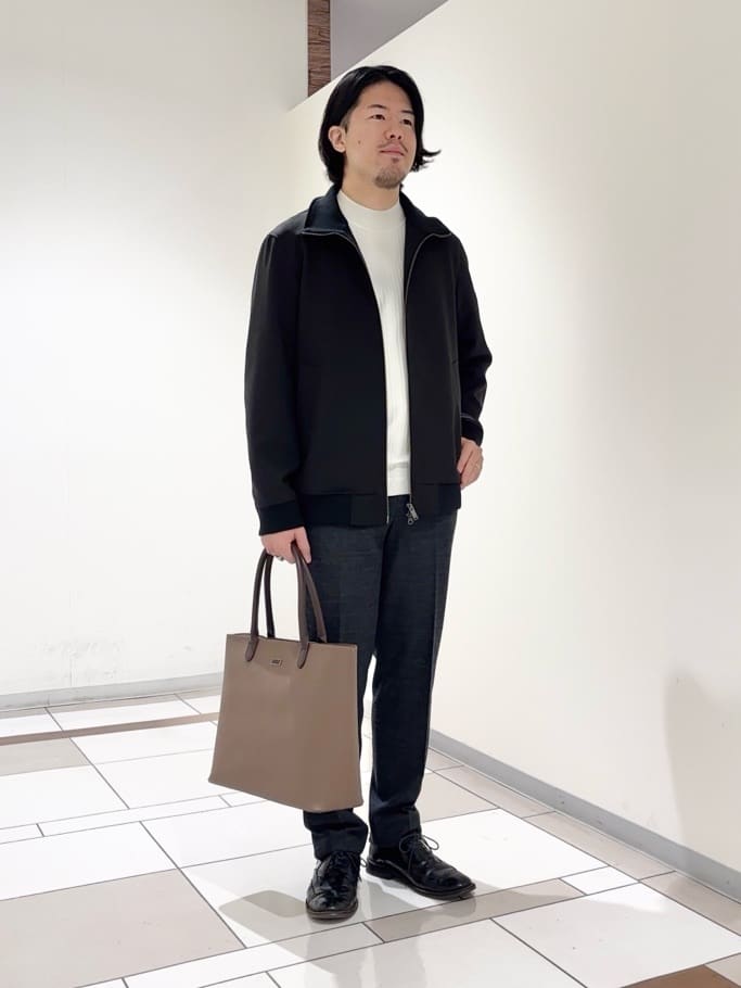 及川さんの「TAKEO KIKUCHI｜【JUST ONE LAYER】ダウンファブリック ジップアップ リブ ブルゾン」を使ったコーディネート