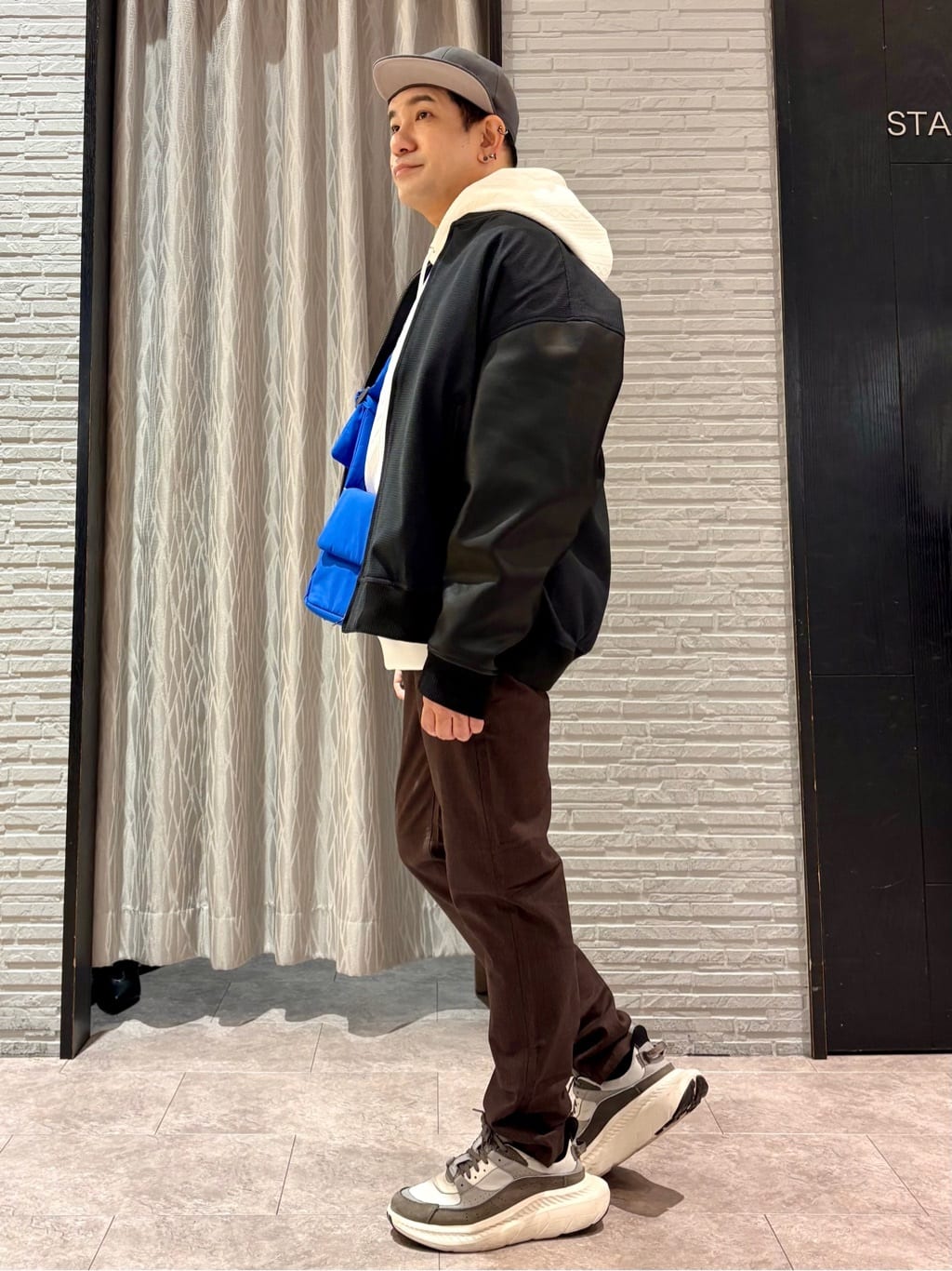 Pーyamaさんの「THE SHOP TK｜【1ランク上の大人カジュアルに】異素材コンビ リブブルゾン」を使ったコーディネート