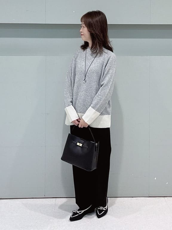 makiさんの「UNTITLED｜【重ね着もおすすめ/洗える】ウールカシミヤ クルーネックニット」を使ったコーディネート