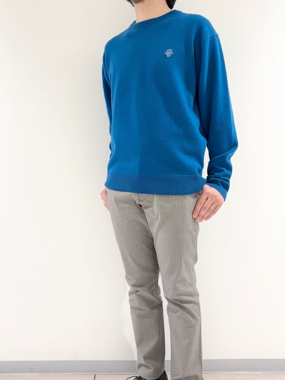 及川さんの「TAKEO KIKUCHI｜【Air Palette Knit】ワンポイント カラーニット プルオーバー」を使ったコーディネート