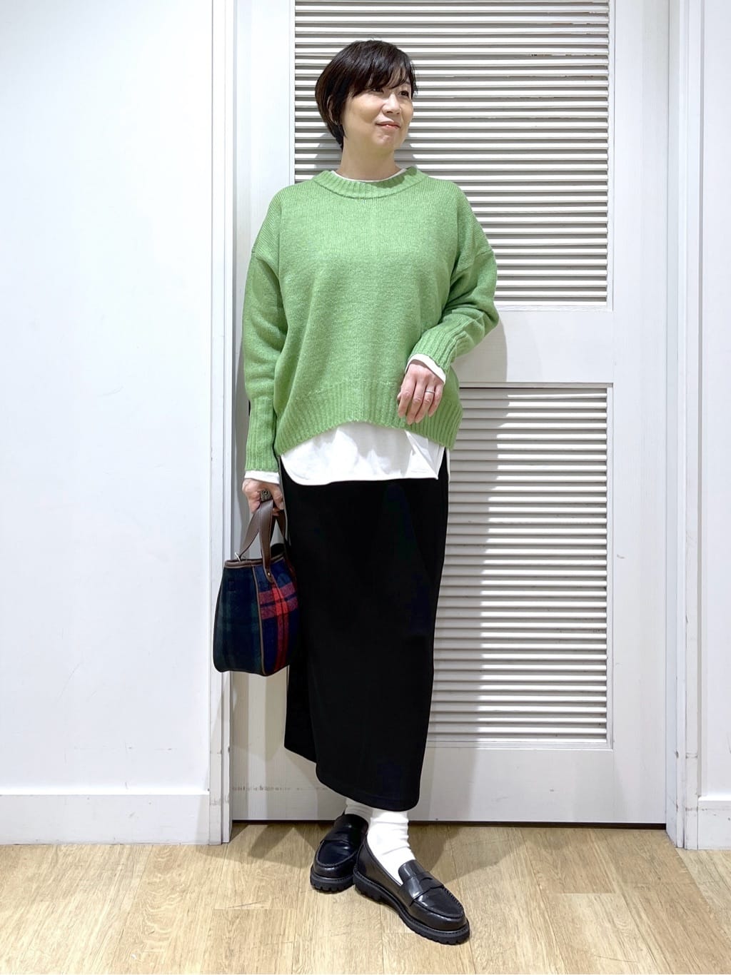 Miyazakiさんの「Dessin｜【選べる首元デザイン/洗える】クルーネックロングTシャツ」を使ったコーディネート